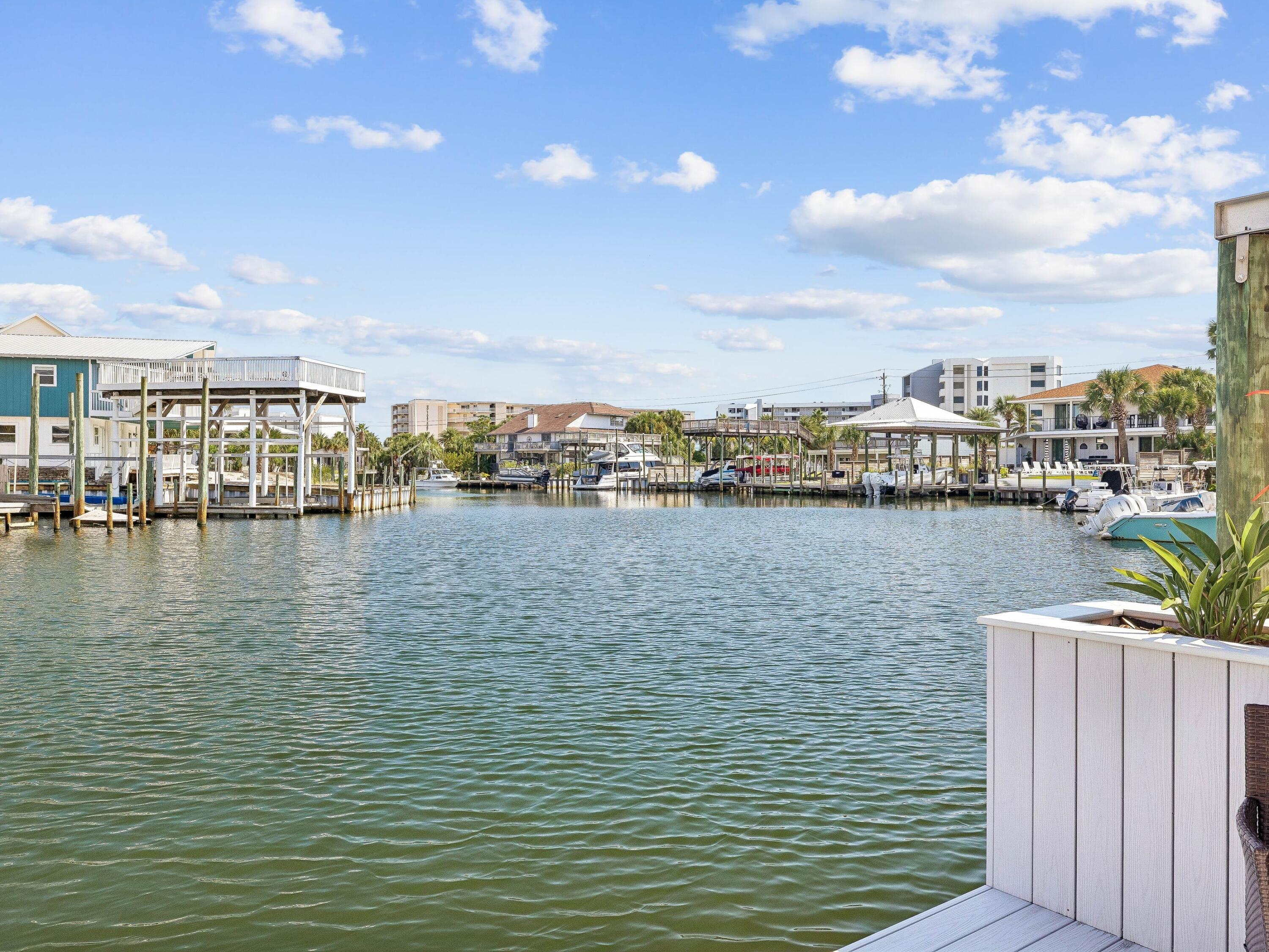 HOLIDAY ISLE - Residential