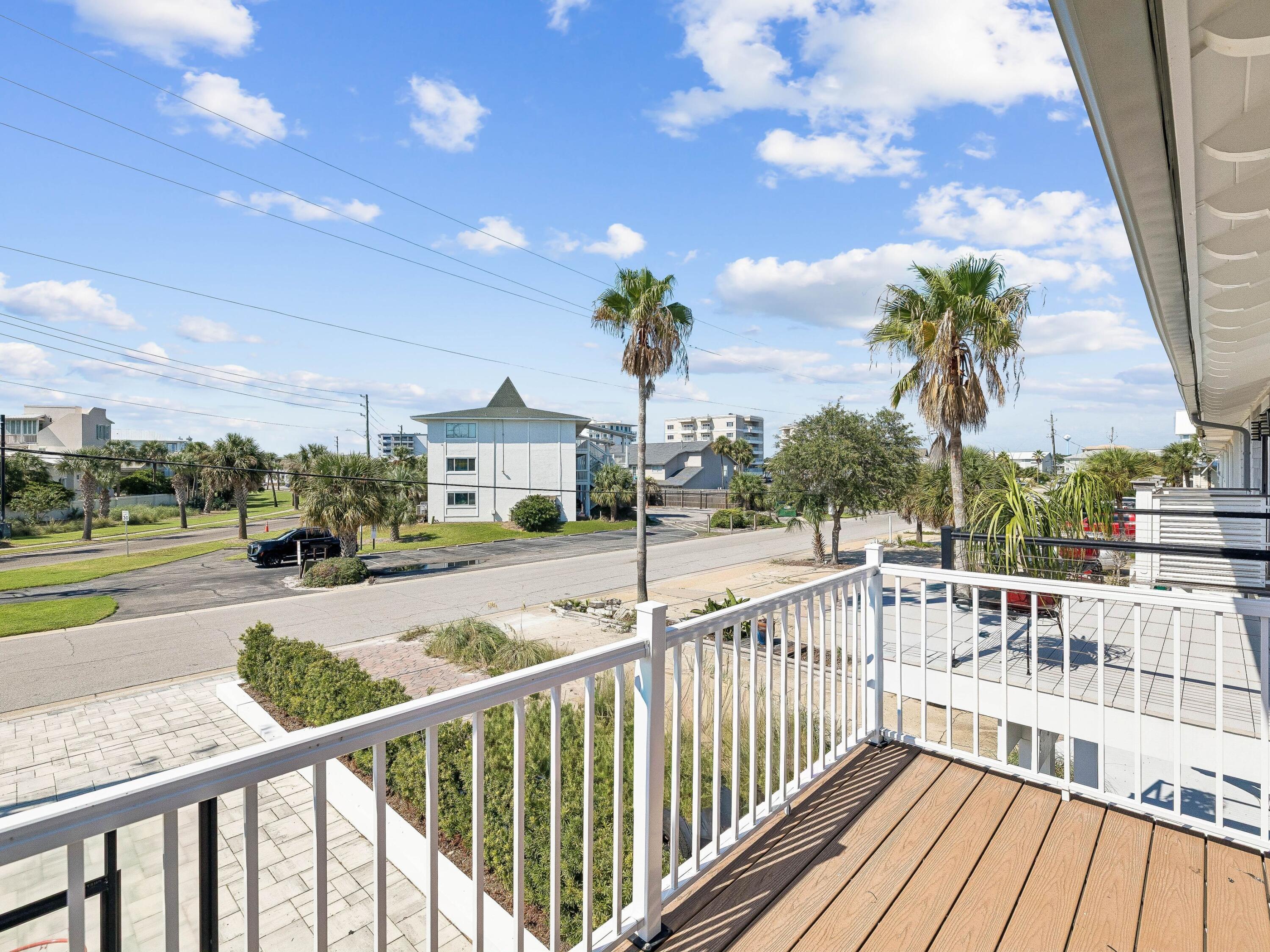 HOLIDAY ISLE - Residential