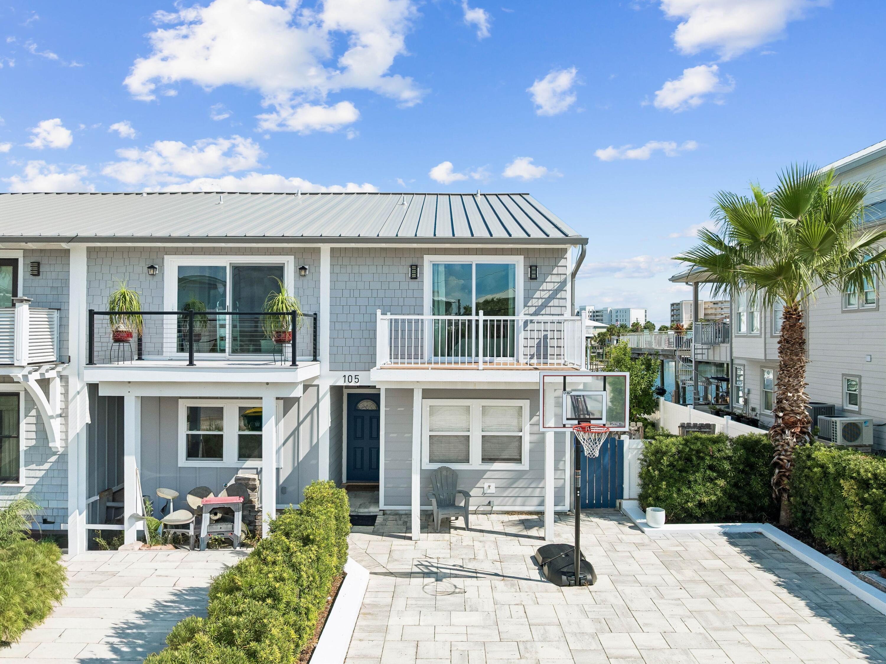 HOLIDAY ISLE - Residential