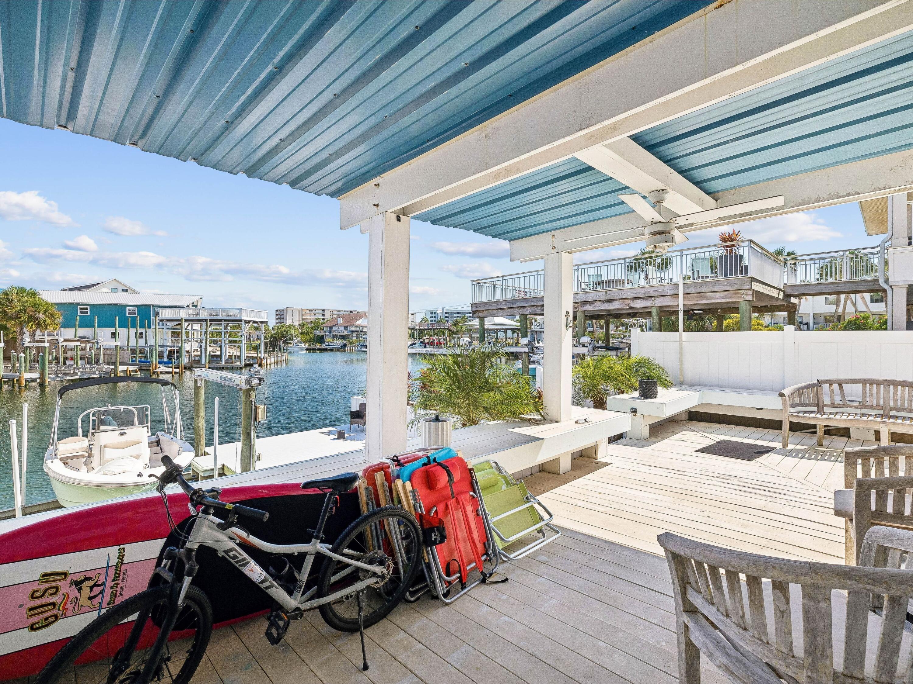 HOLIDAY ISLE - Residential