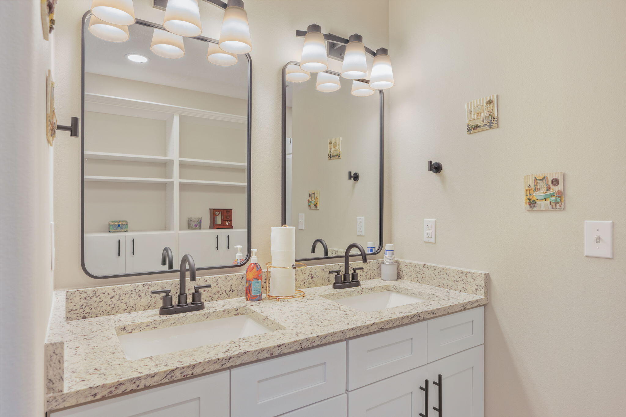 OAKWOOD LAKES ESTATES - Residential