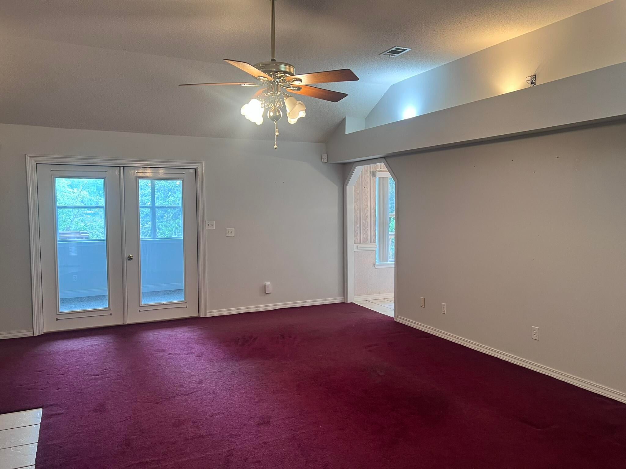 LAKE HOLLEY ESTATES - Residential Lease