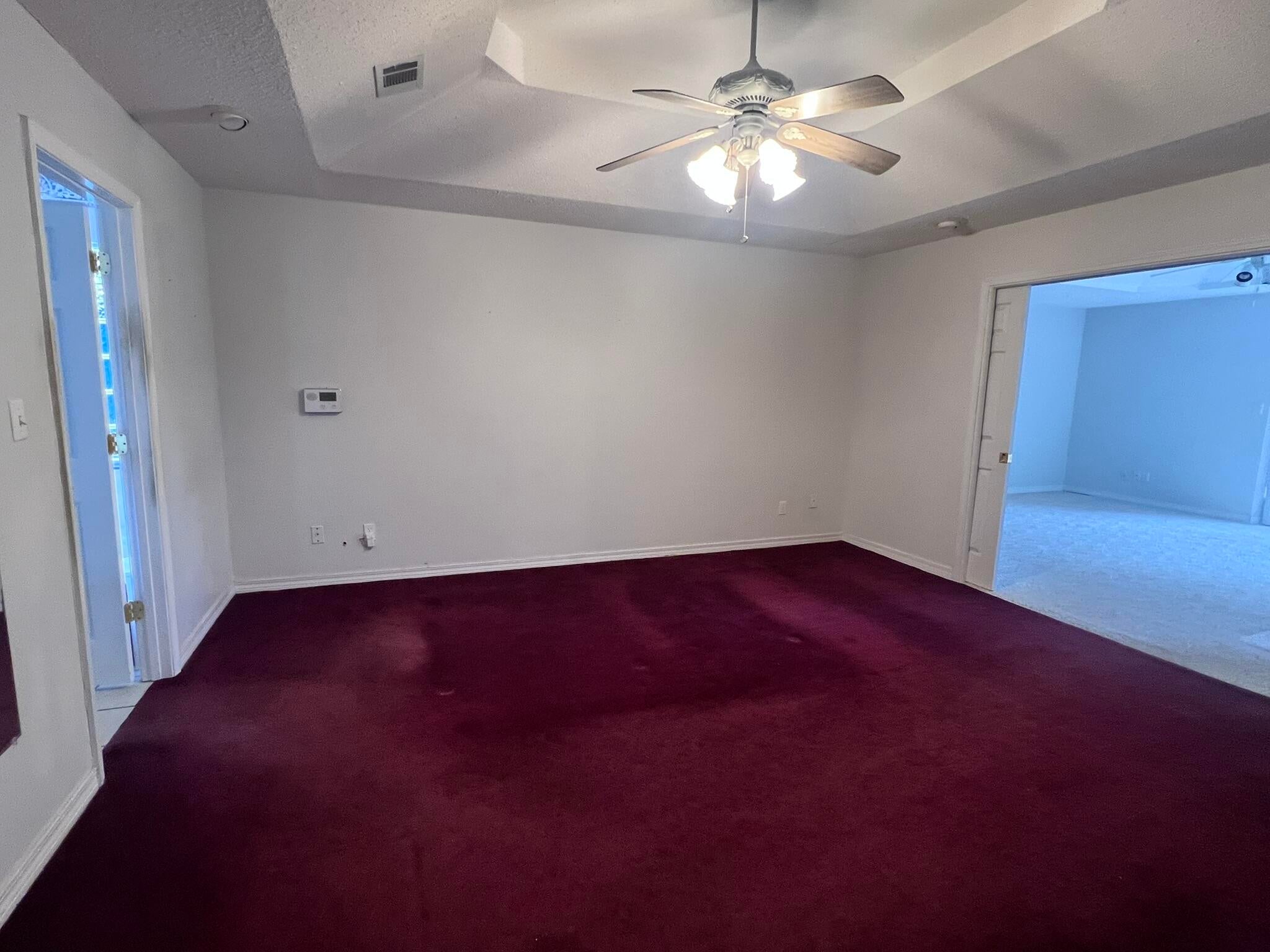 LAKE HOLLEY ESTATES - Residential Lease