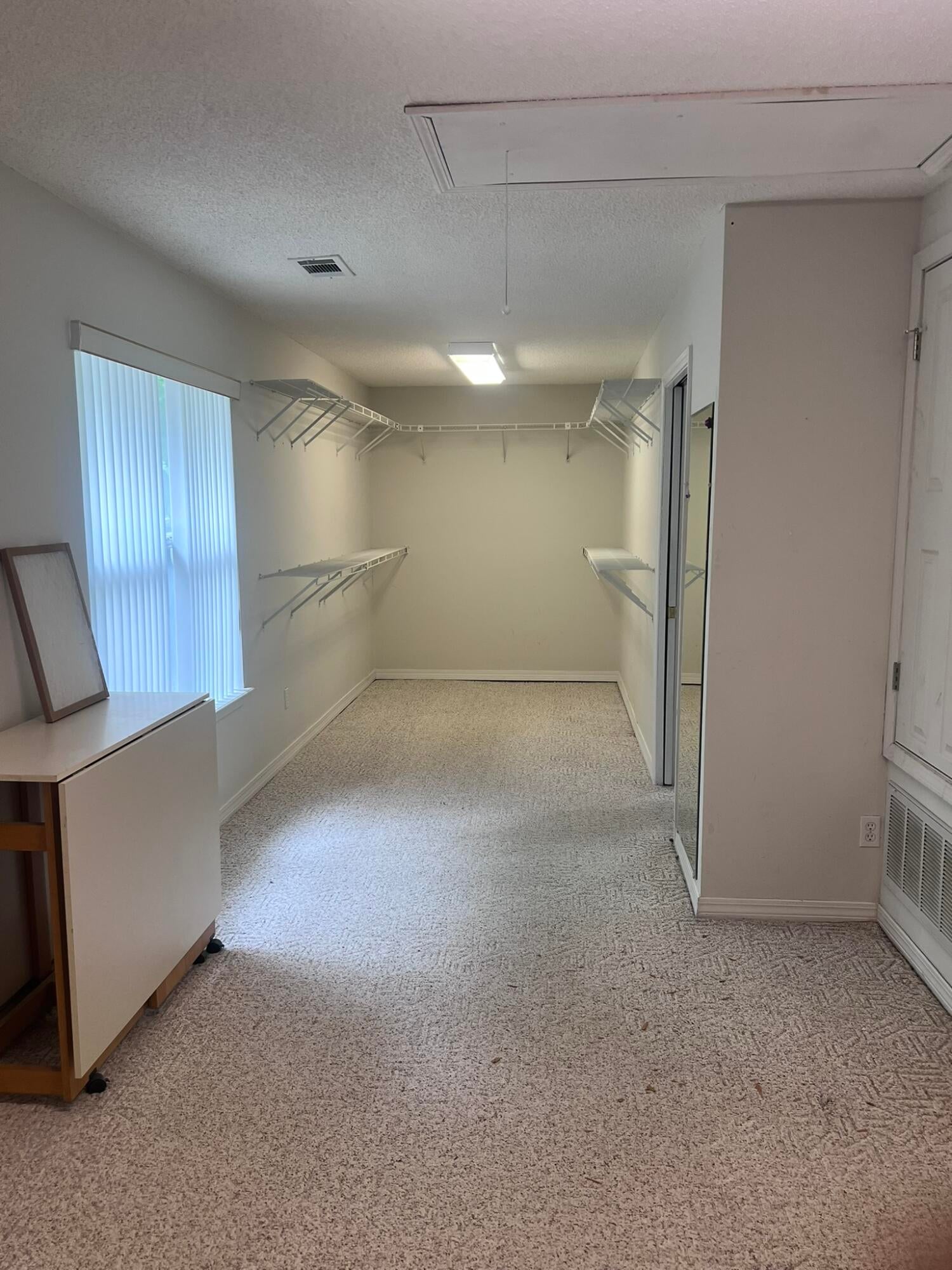LAKE HOLLEY ESTATES - Residential Lease