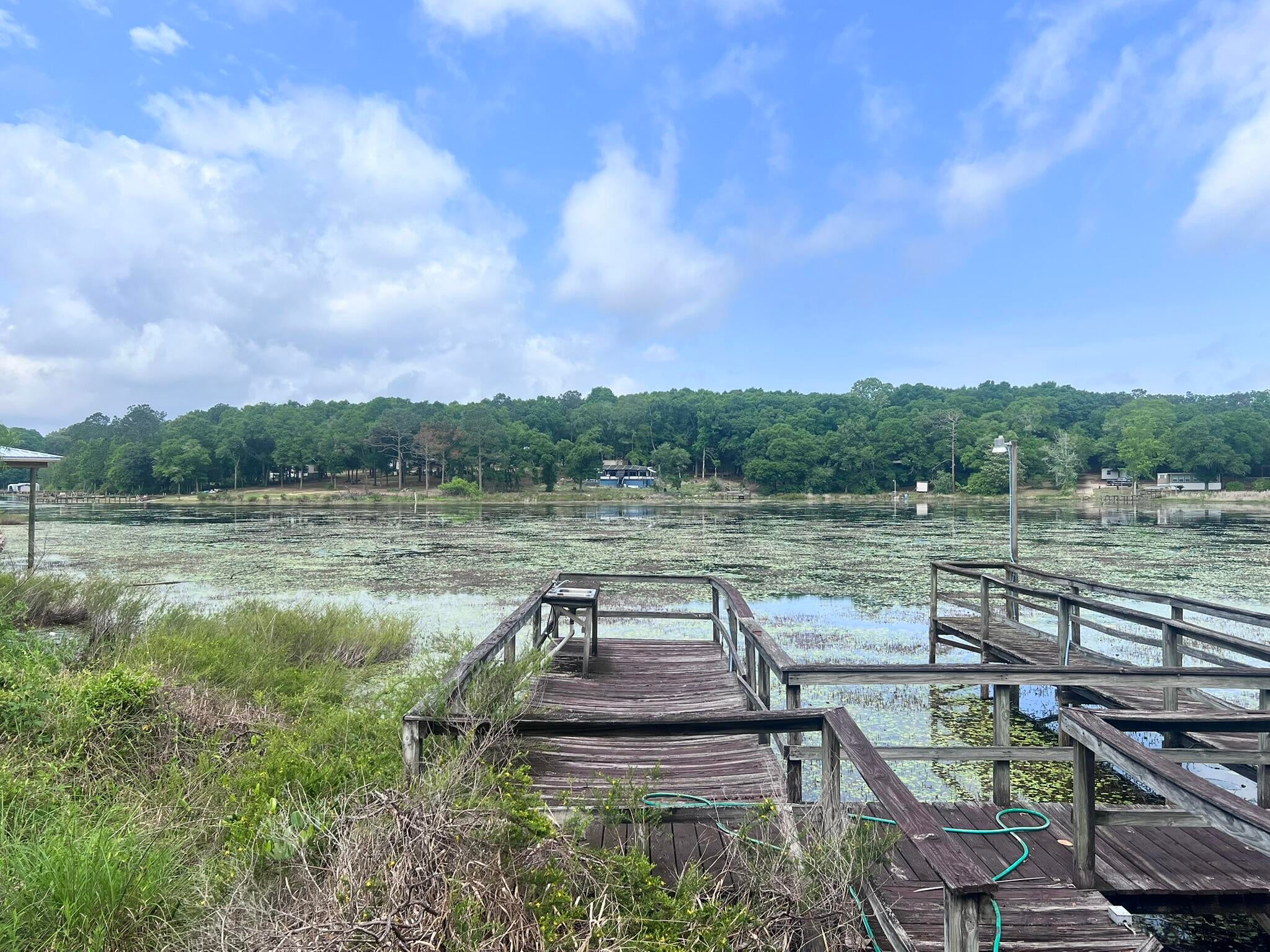 LAKE HOLLEY ESTATES - Residential Lease