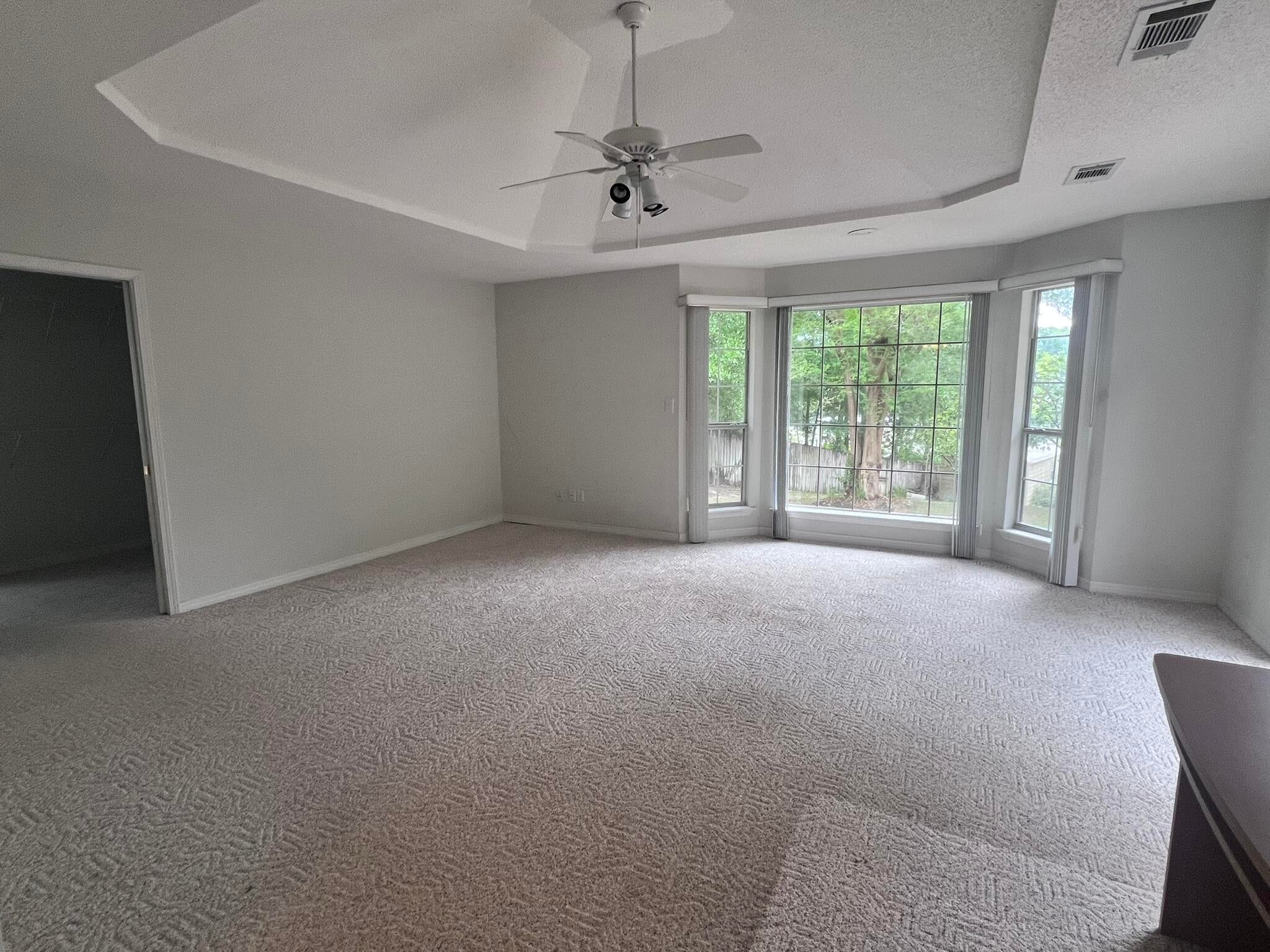 LAKE HOLLEY ESTATES - Residential Lease