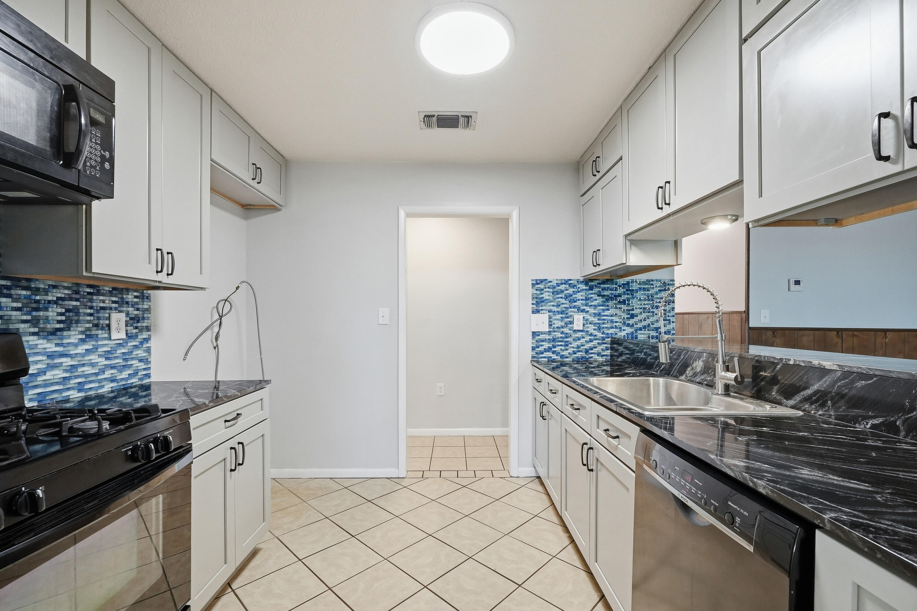 PALM ESTATES UNIT 1 - Residential