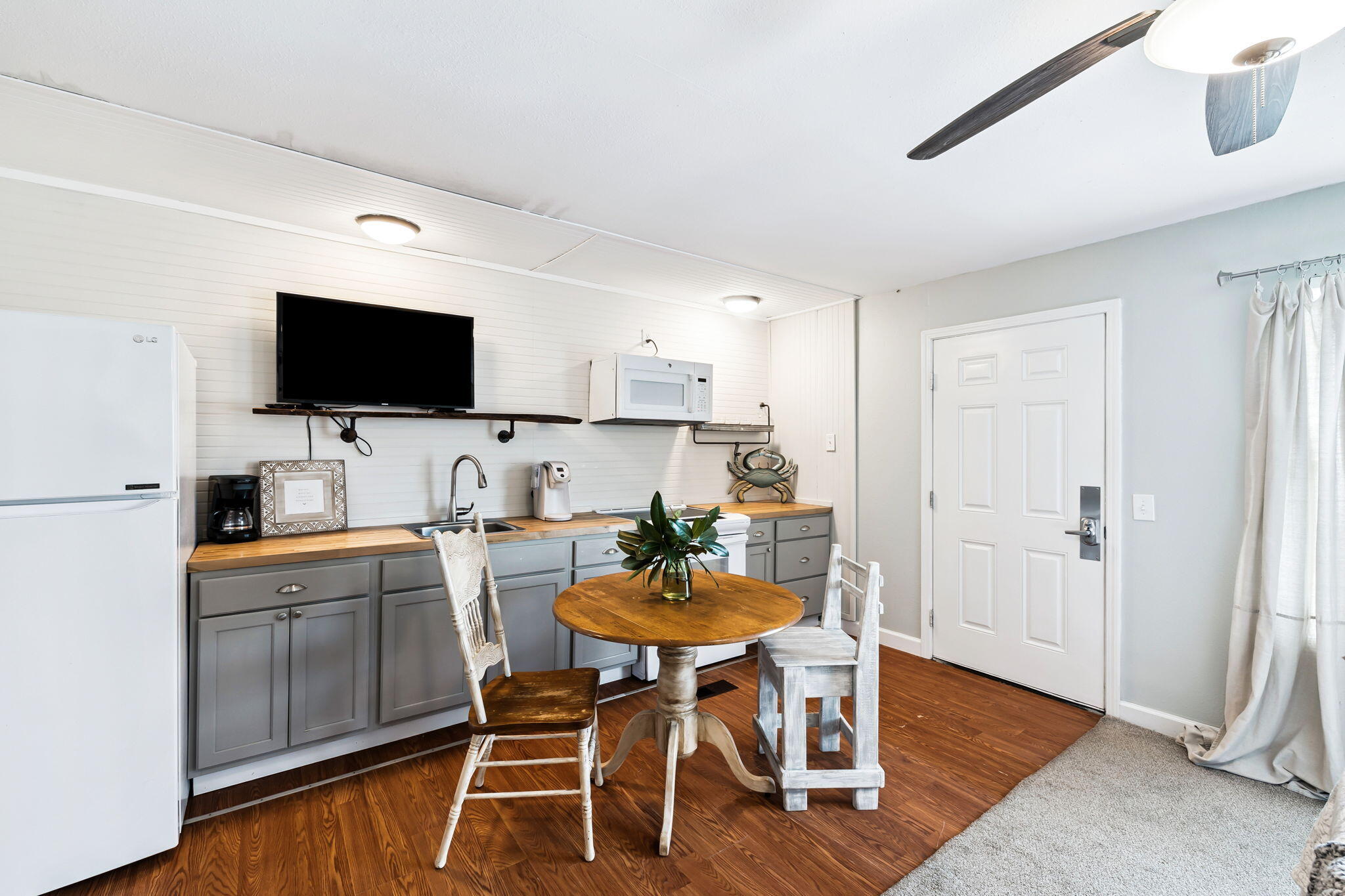 LAGUNA BEACH - Residential
