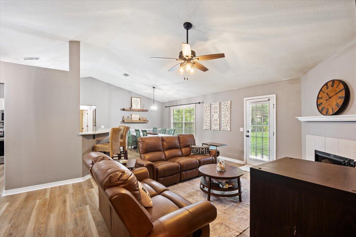 NAVARRE S/D 2ND ADDN - Residential