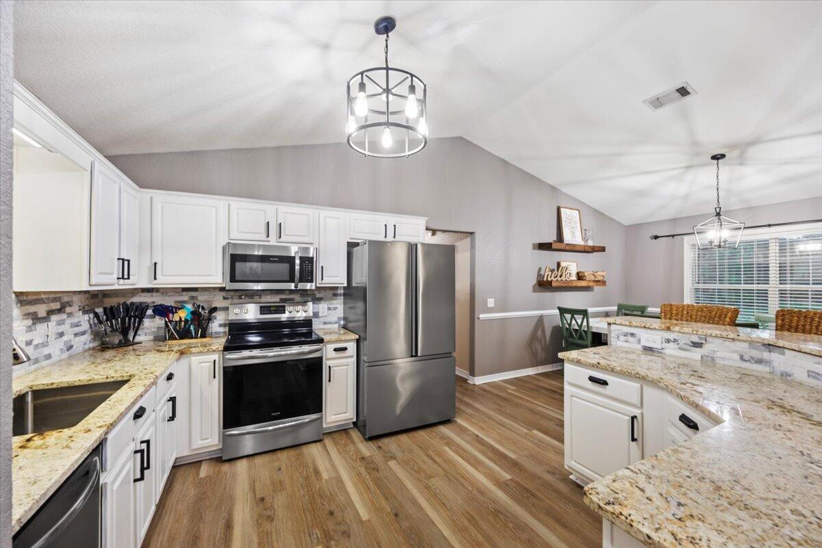 NAVARRE S/D 2ND ADDN - Residential