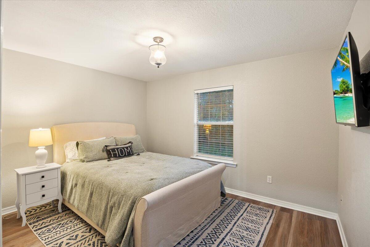 NAVARRE S/D 2ND ADDN - Residential