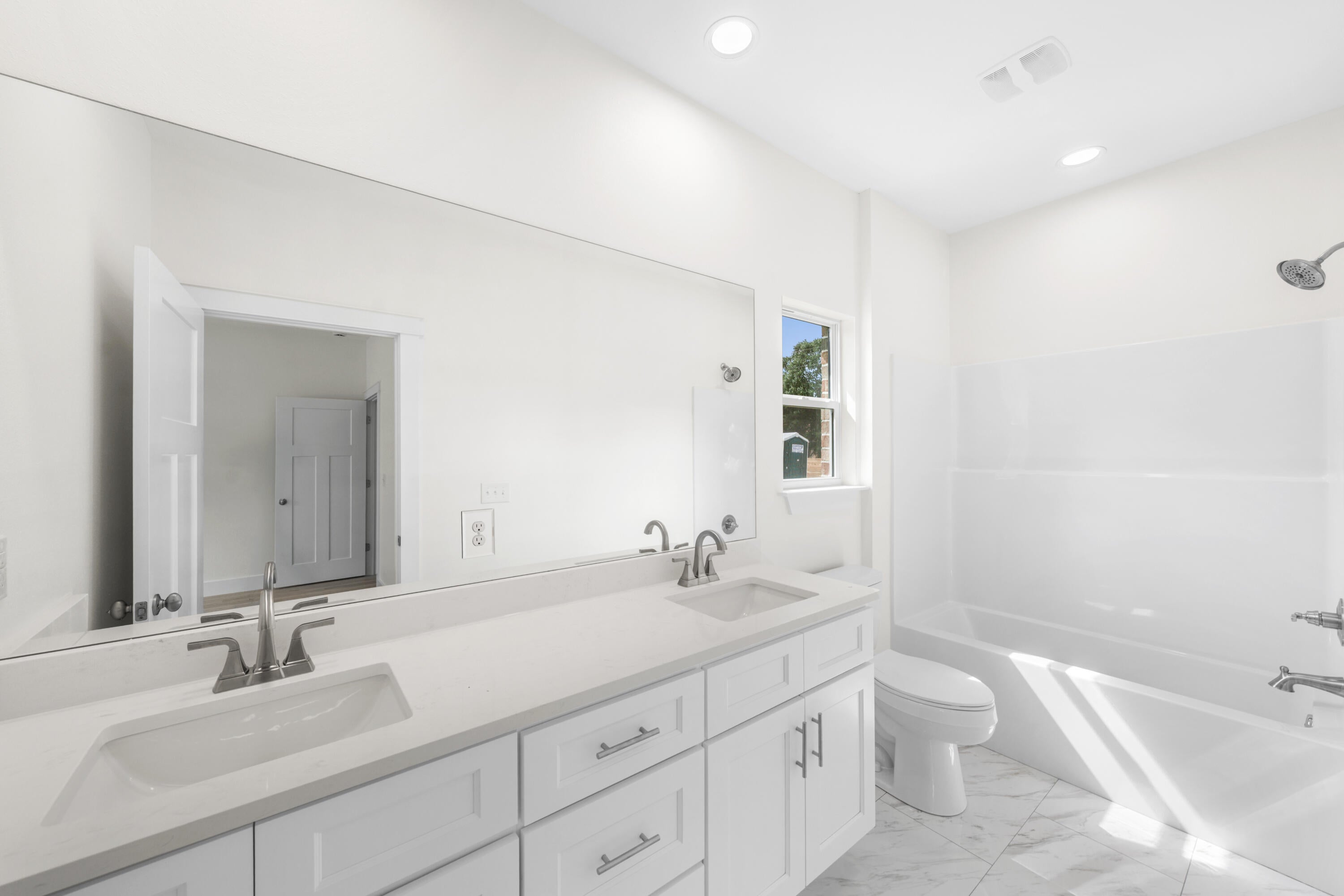 THE PINES - Residential