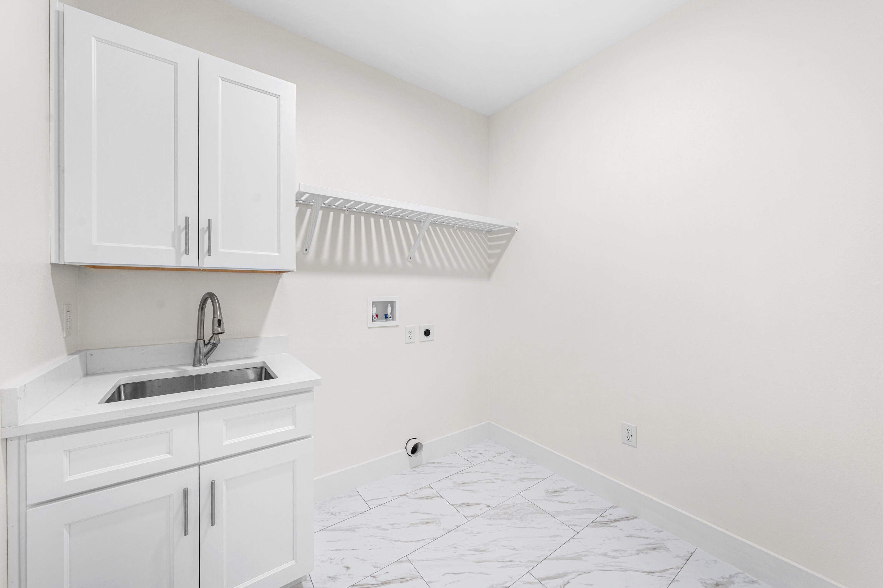 THE PINES - Residential
