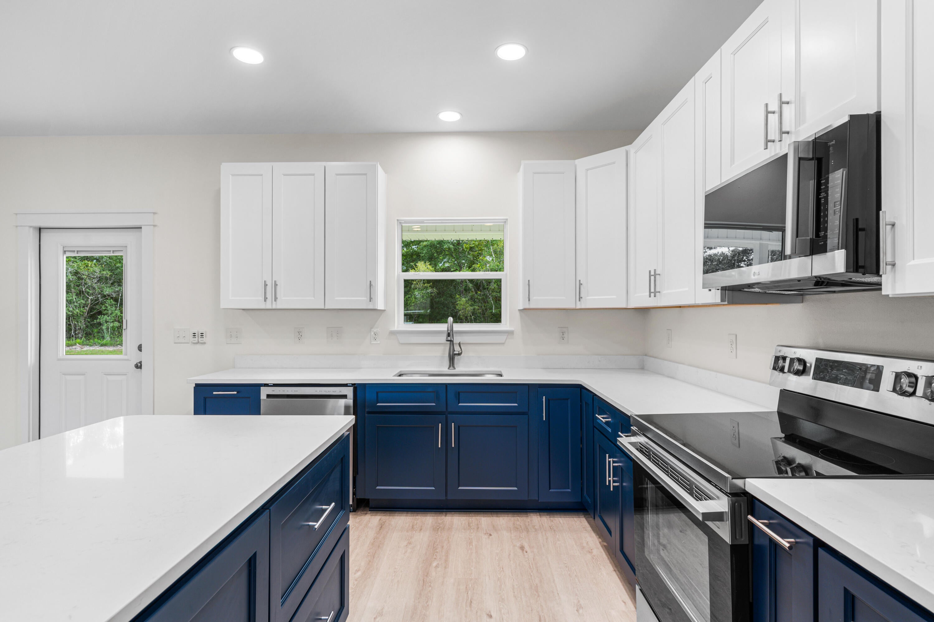 THE PINES - Residential