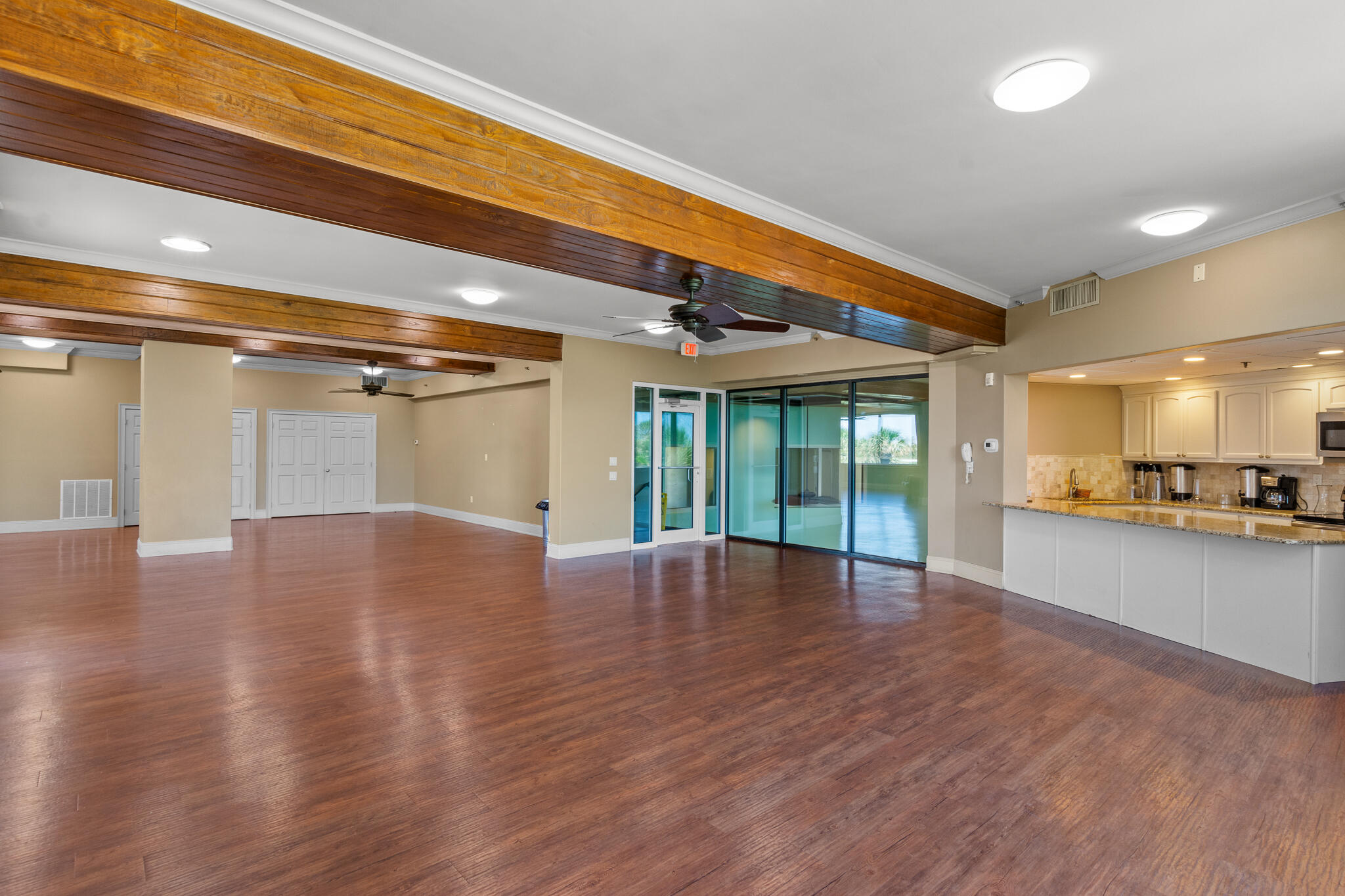 ISLANDER CONDO PH 2 - Residential