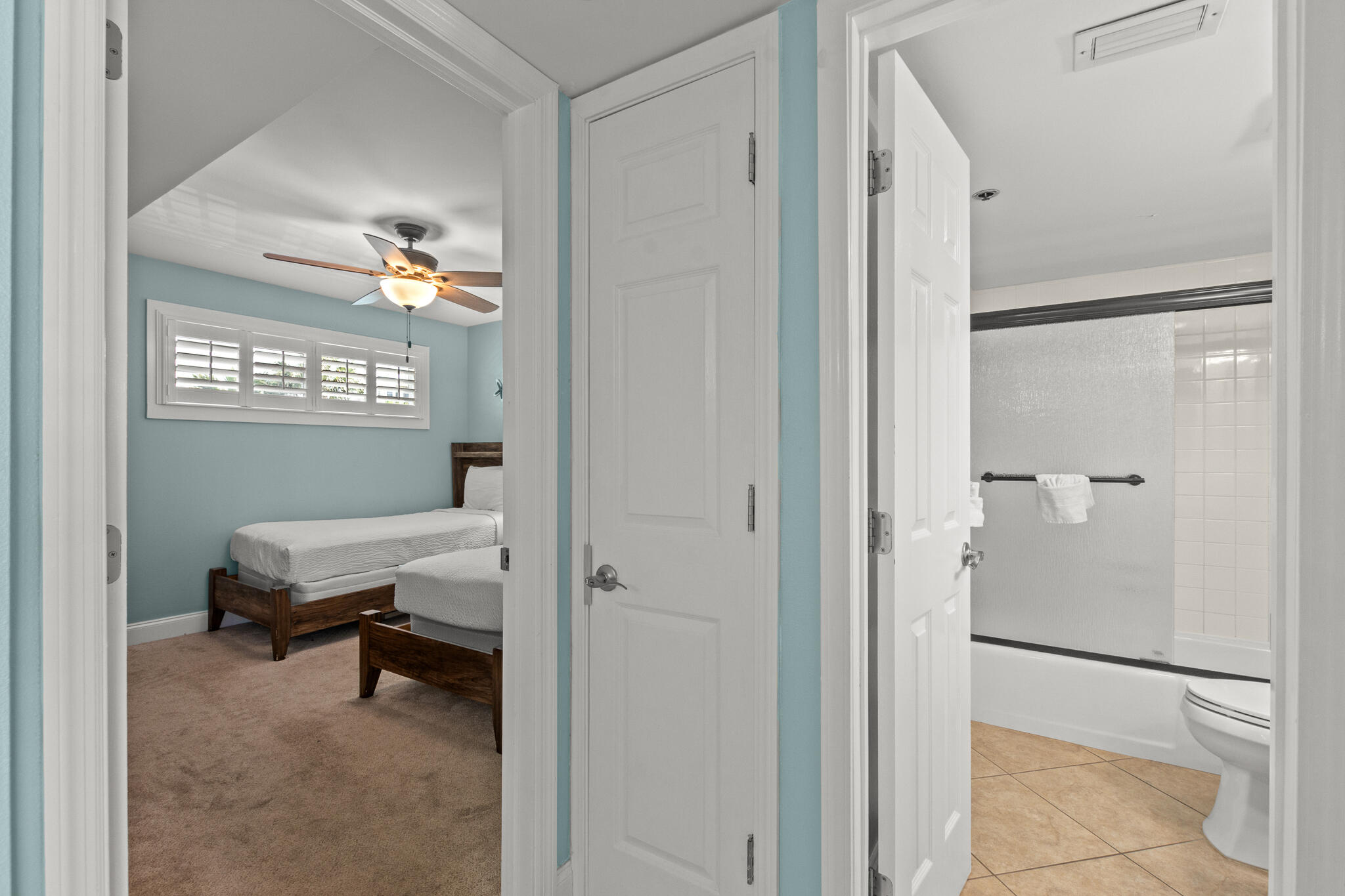 ISLANDER CONDO PH 2 - Residential