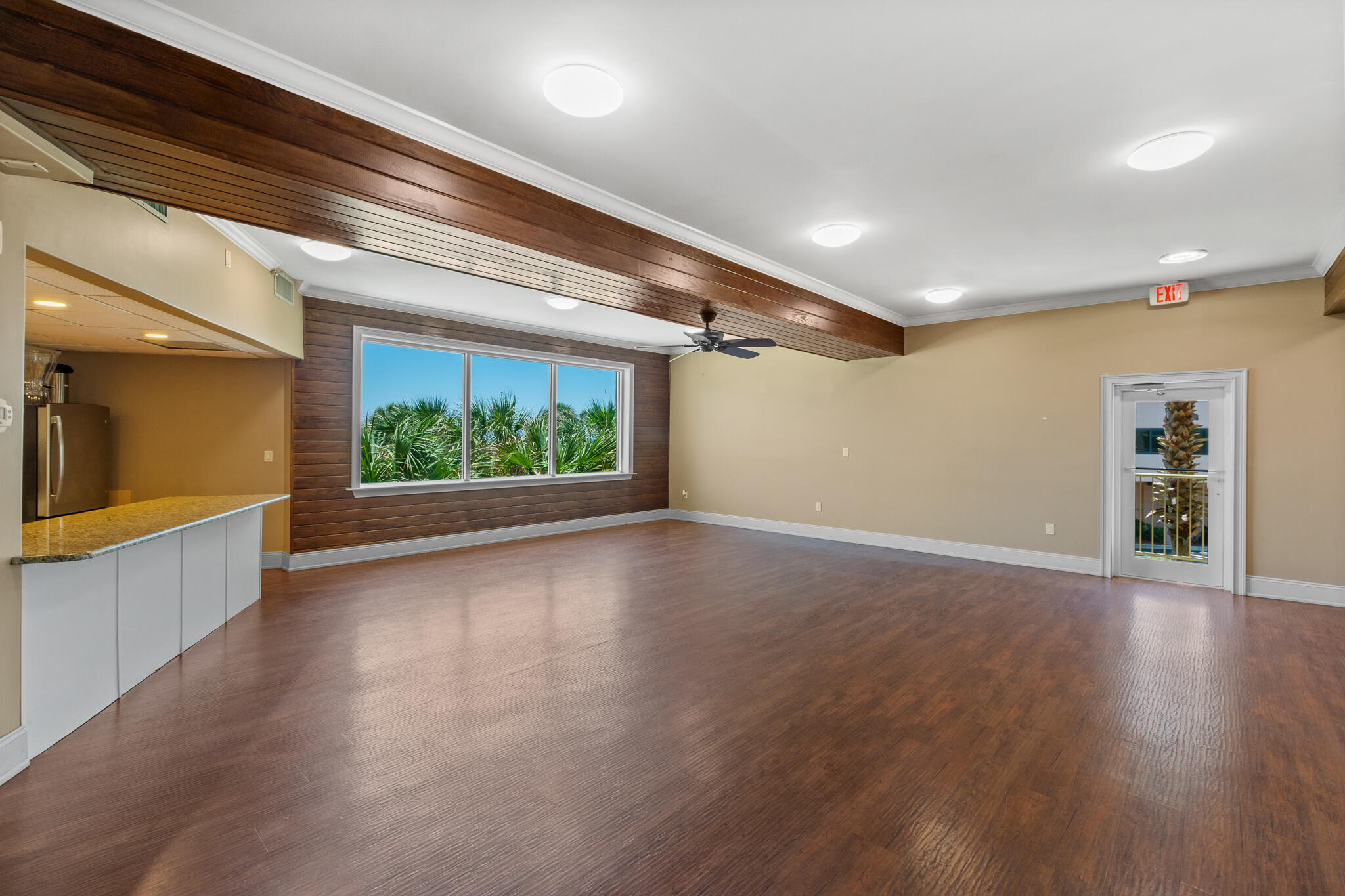 ISLANDER CONDO PH 2 - Residential