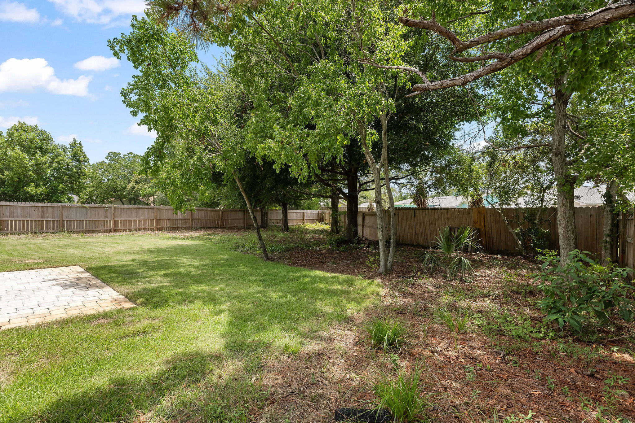 QUIET WOOD - Residential