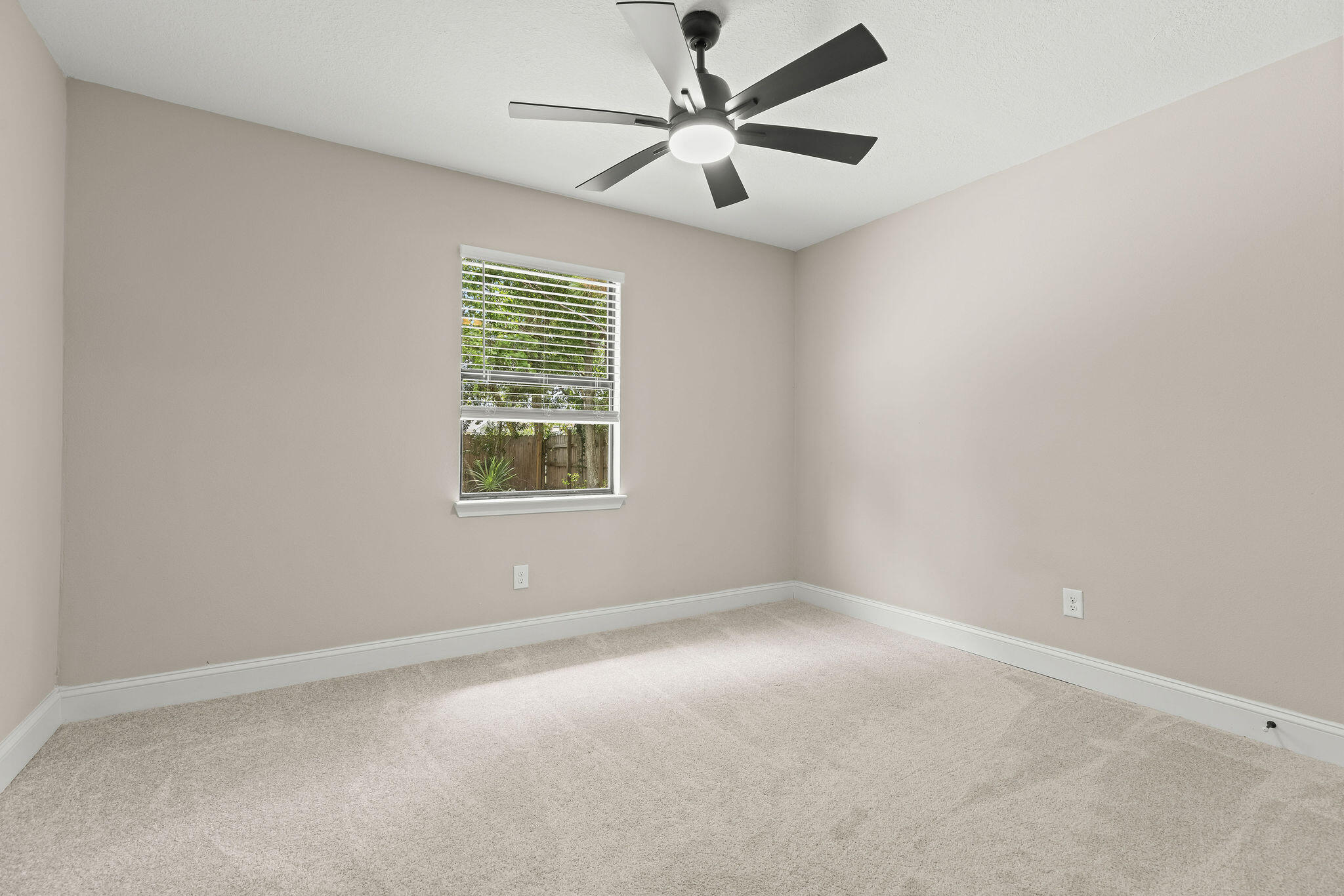 QUIET WOOD - Residential