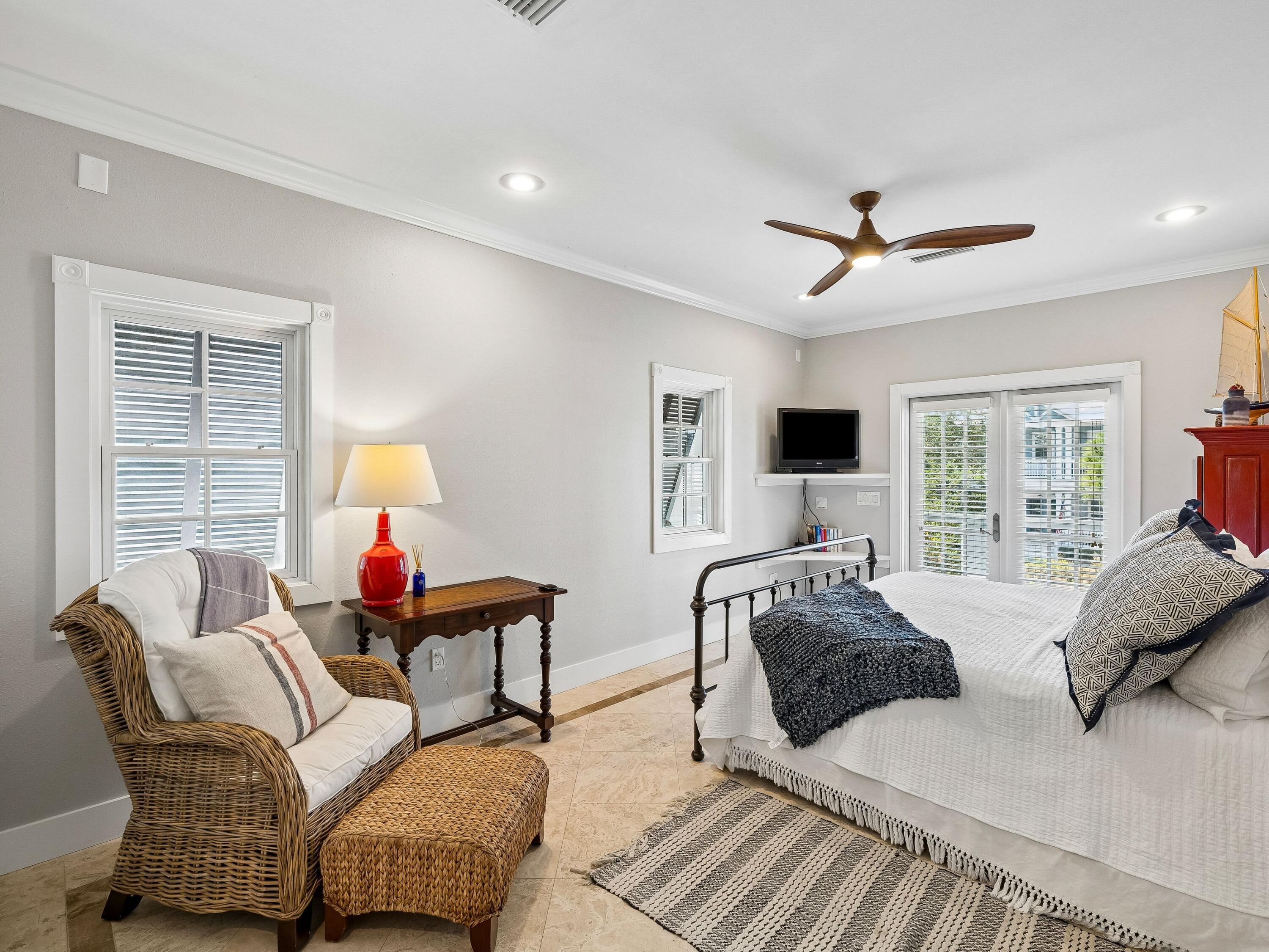 LAKESIDE AT BLUE MOUNTAIN BEACH - Residential