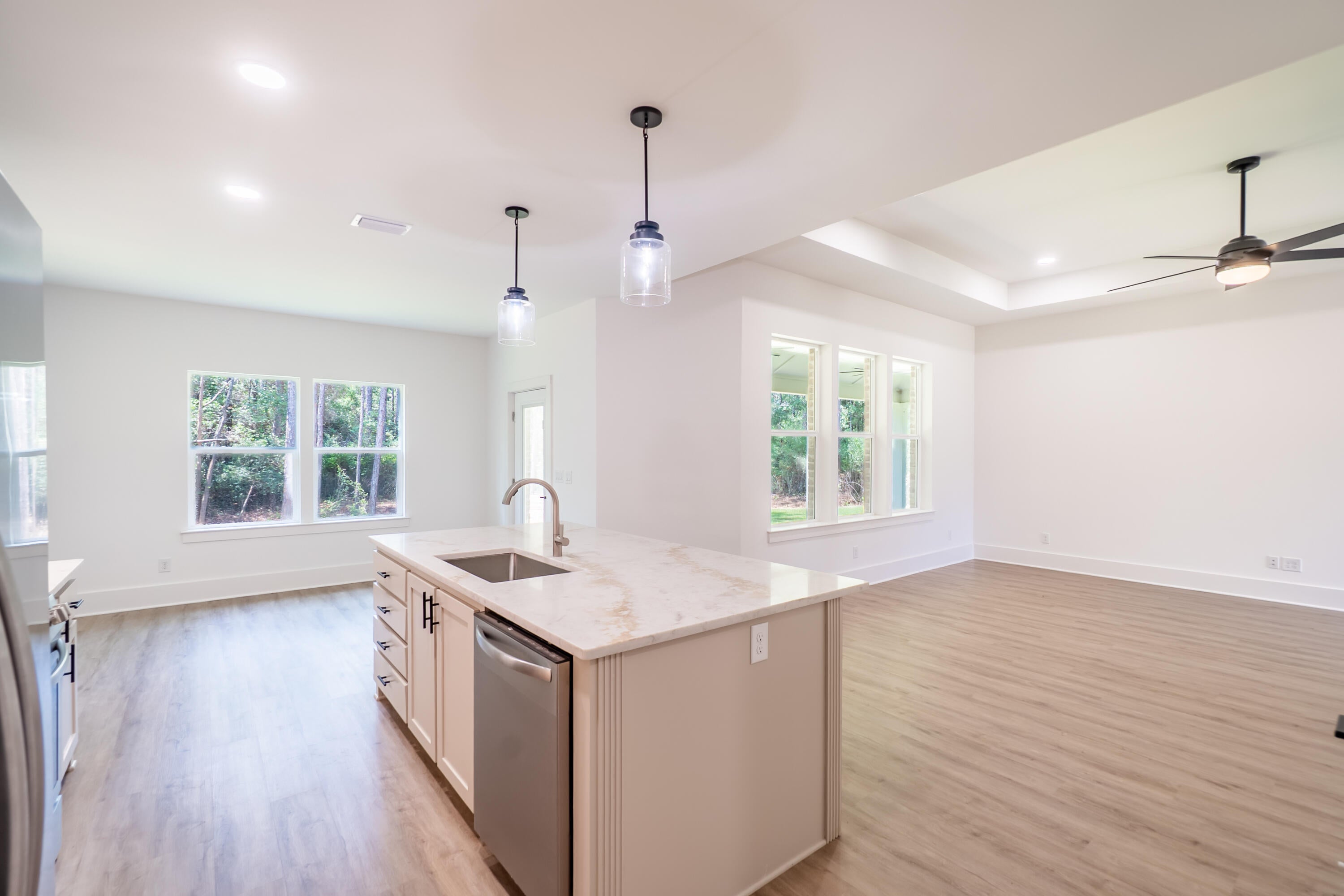 HOLLEY BY THE SEA - Residential