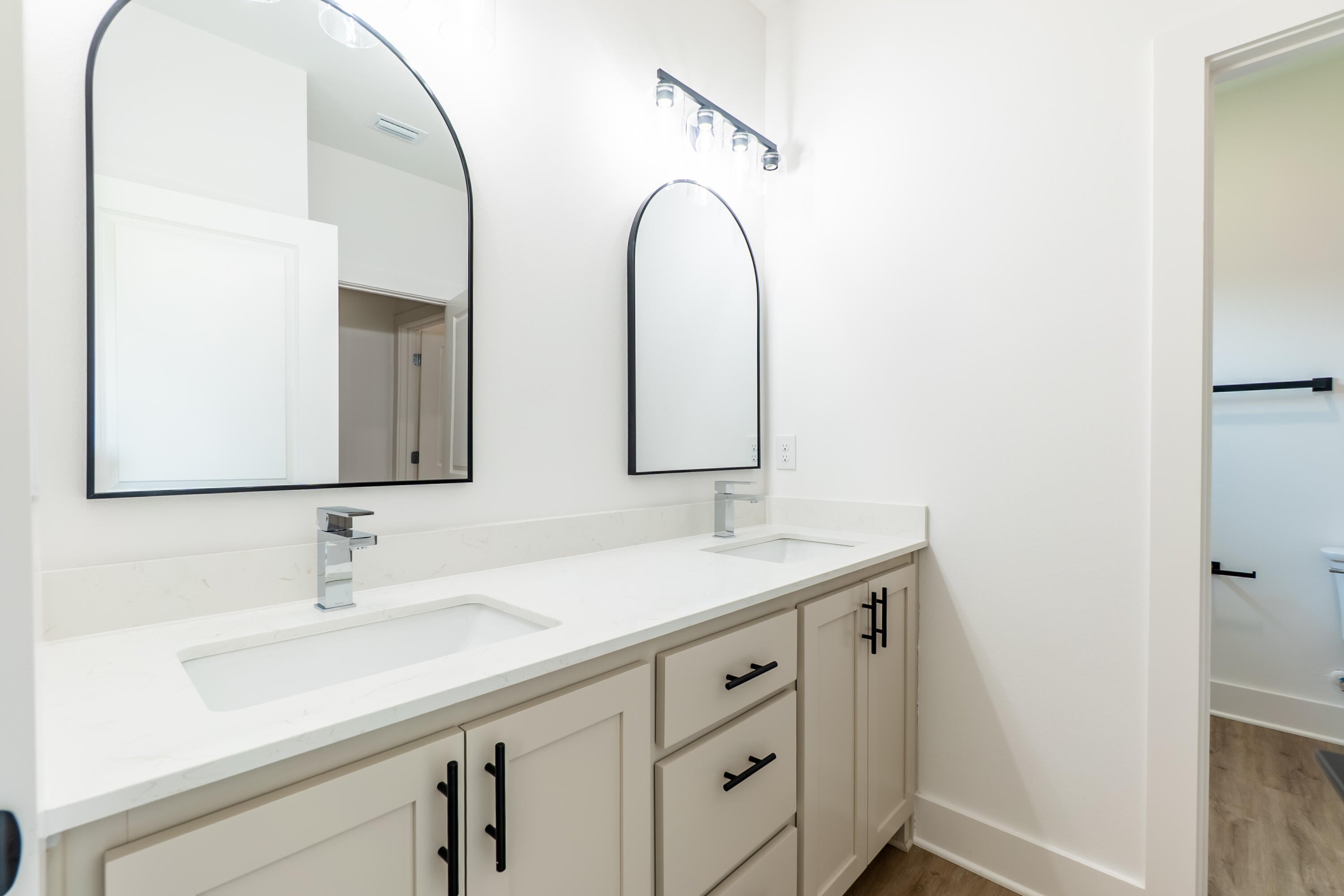 HOLLEY BY THE SEA - Residential