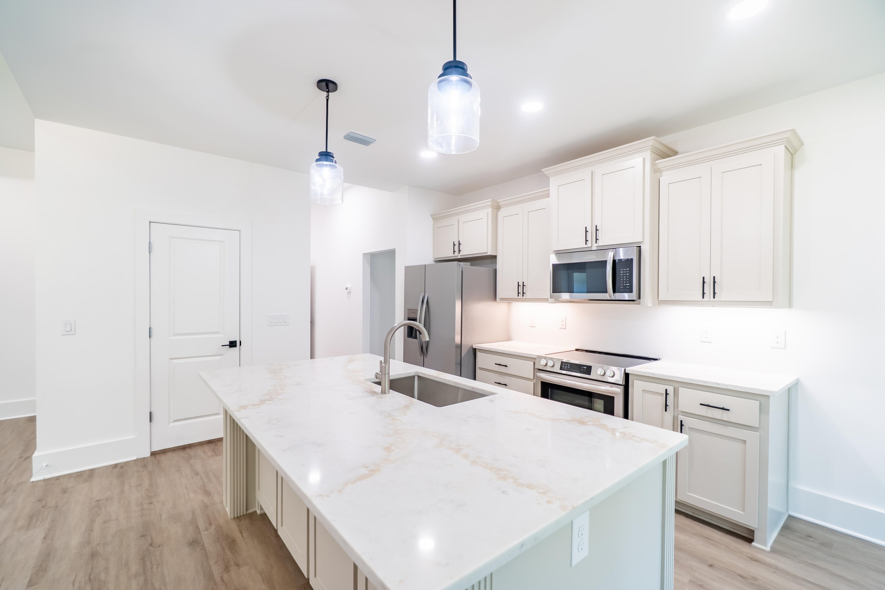 HOLLEY BY THE SEA - Residential