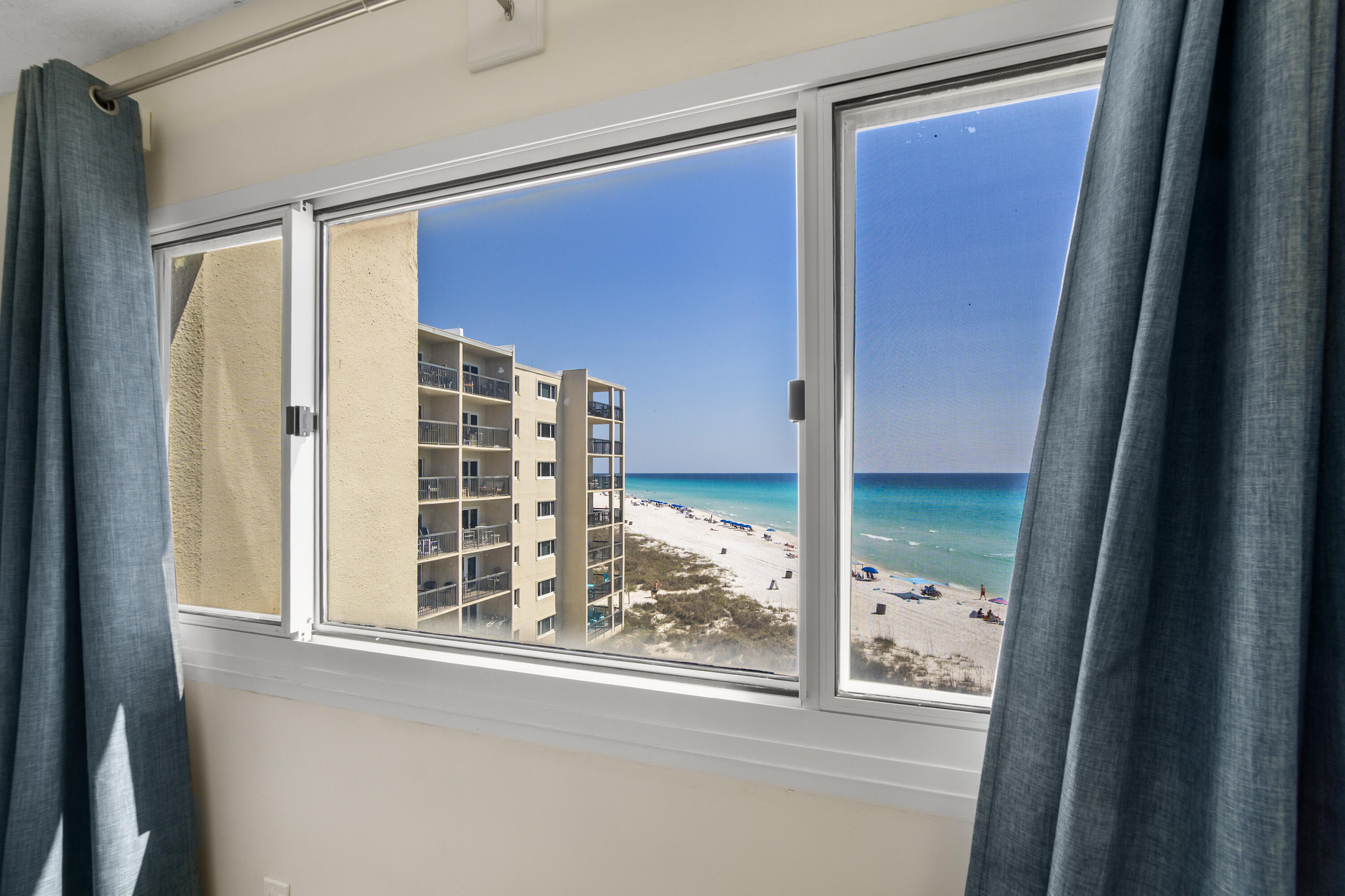 PINNACLE PORT - Residential