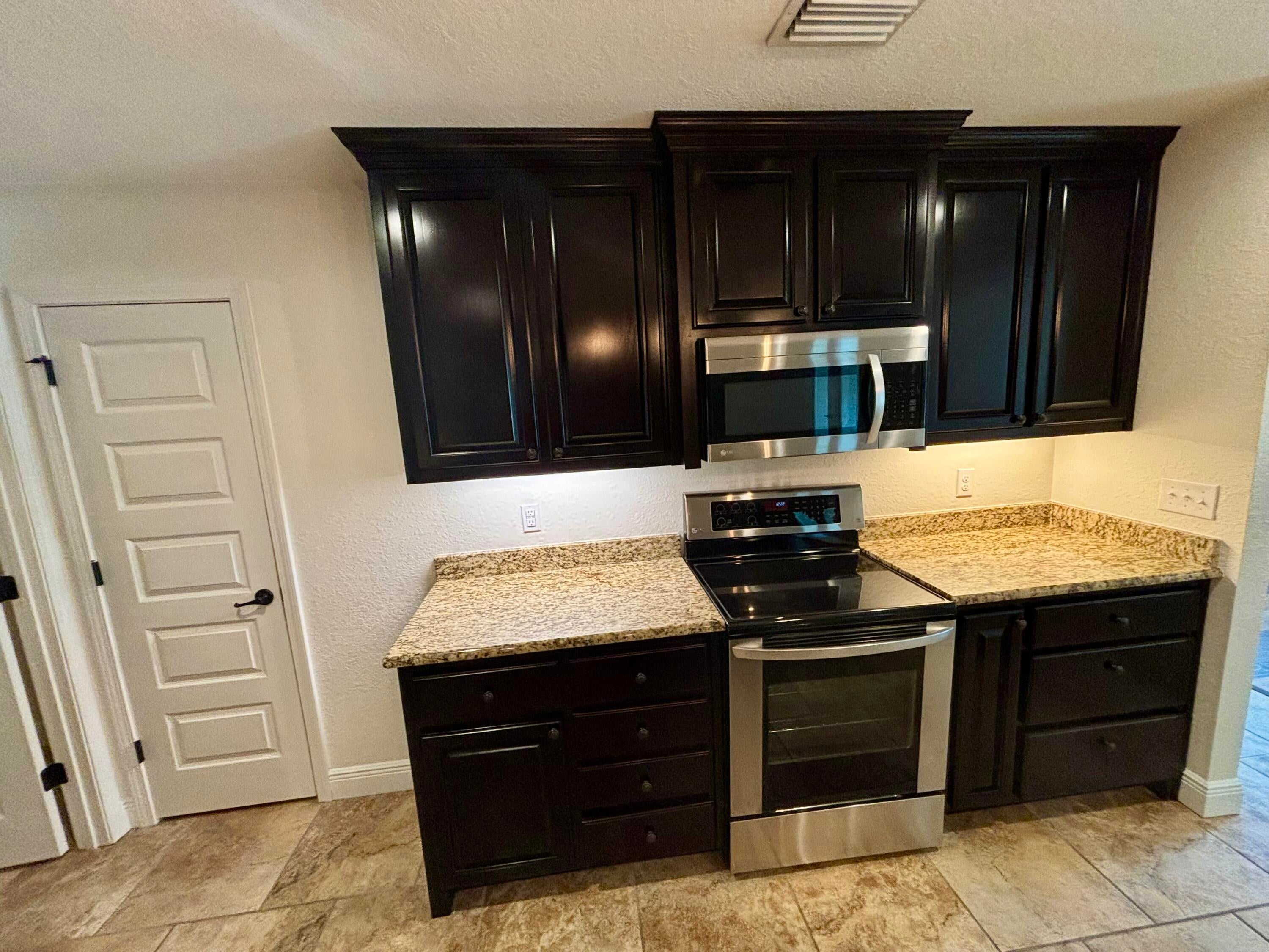 NO RECORDED SUBDIVISION - Residential Lease