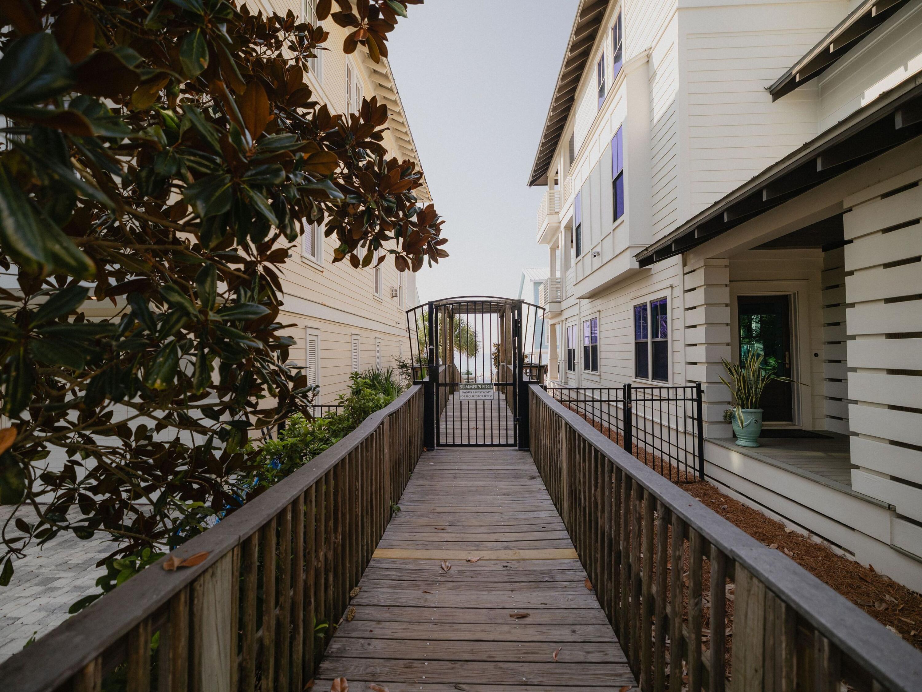 SUMMER'S EDGE - Residential