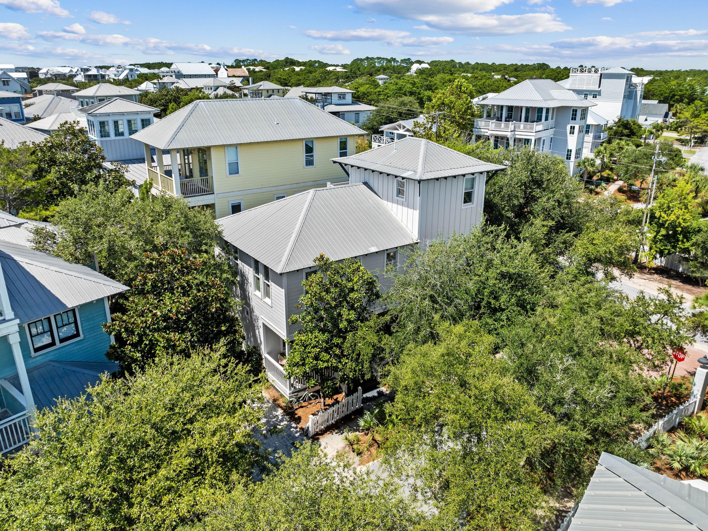 SUMMER'S EDGE - Residential