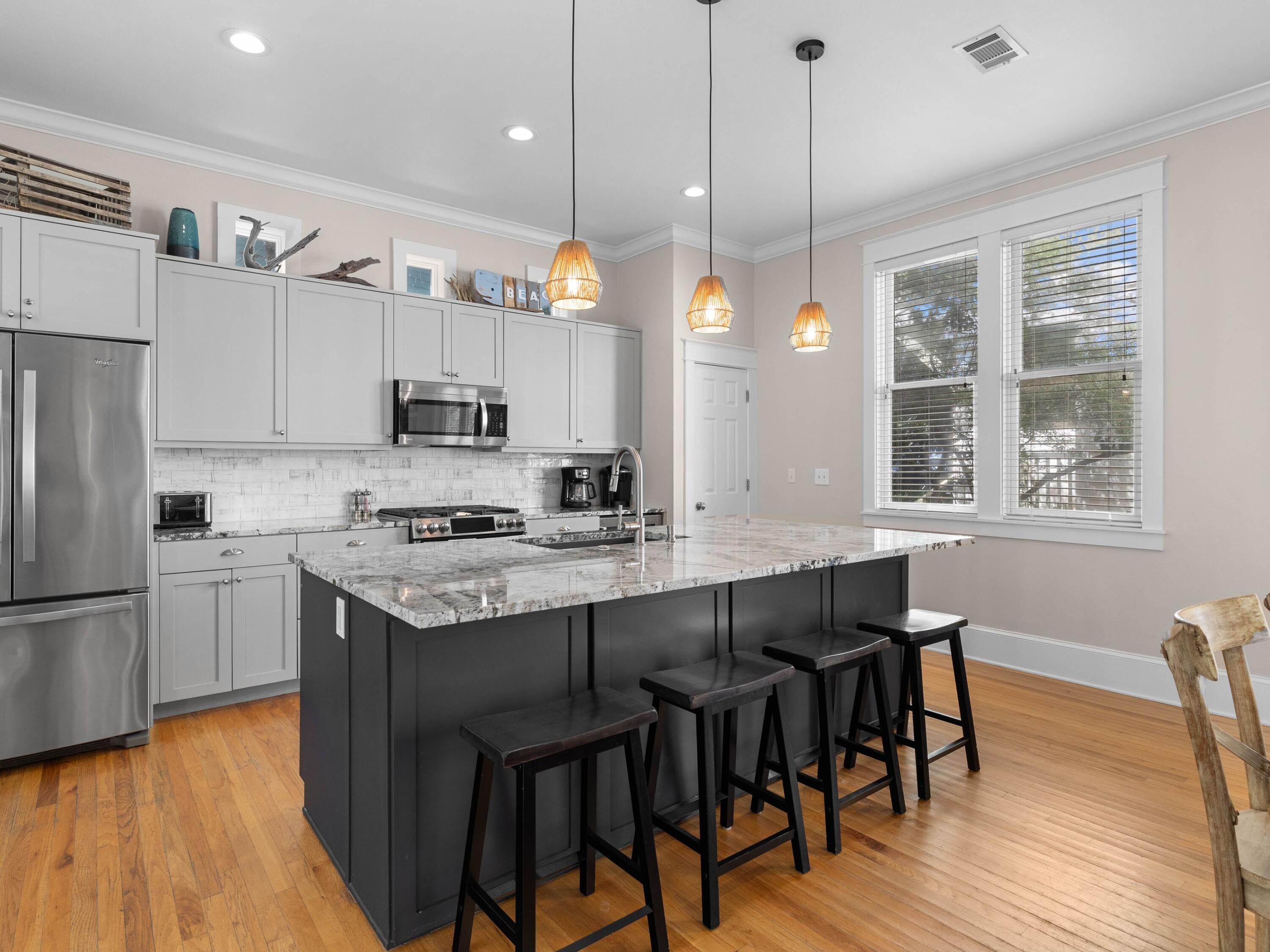SUMMER'S EDGE - Residential