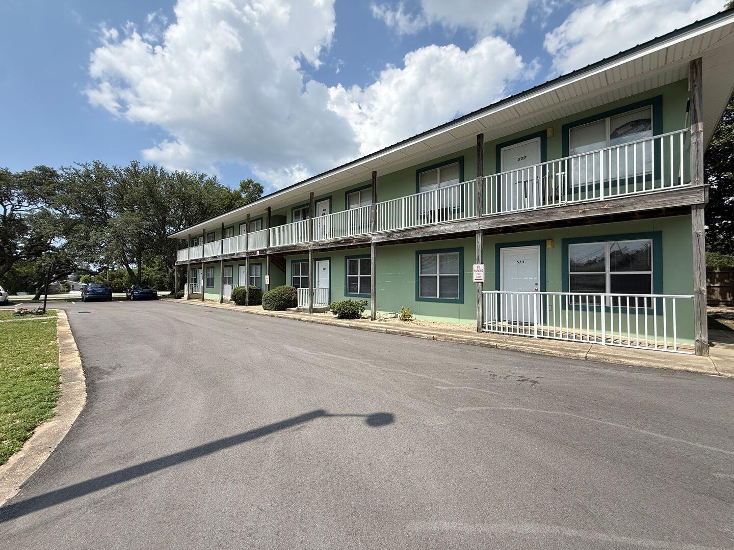 FLOROSA DEL MAR - Residential Lease