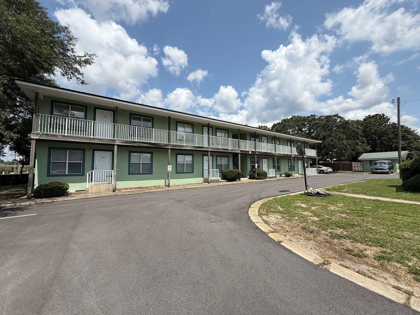 FLOROSA DEL MAR - Residential Lease