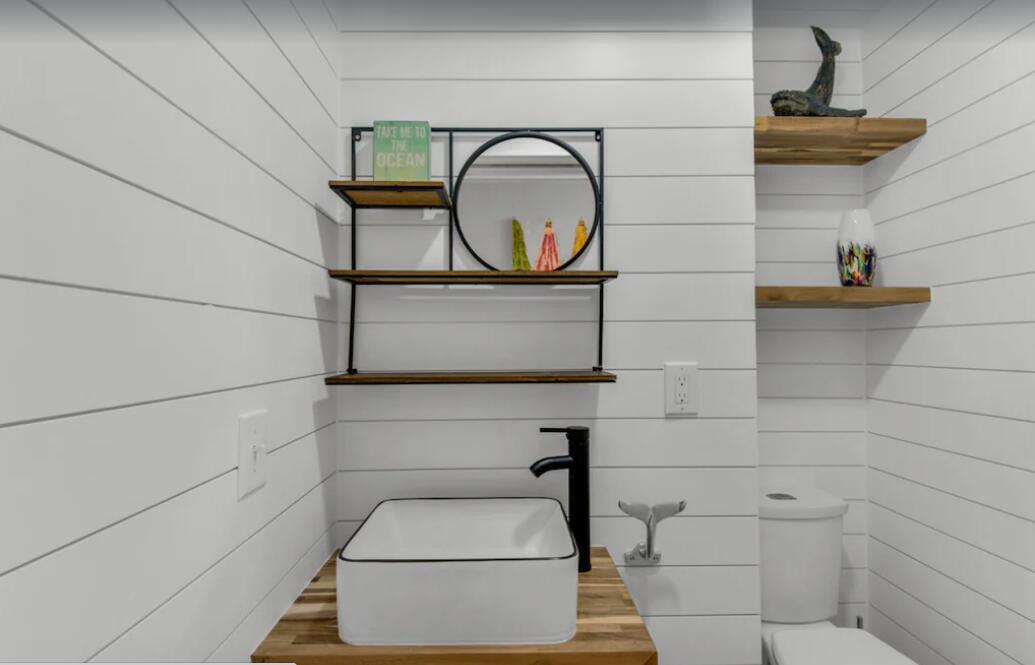 SUMMERSPELL CONDO - Residential