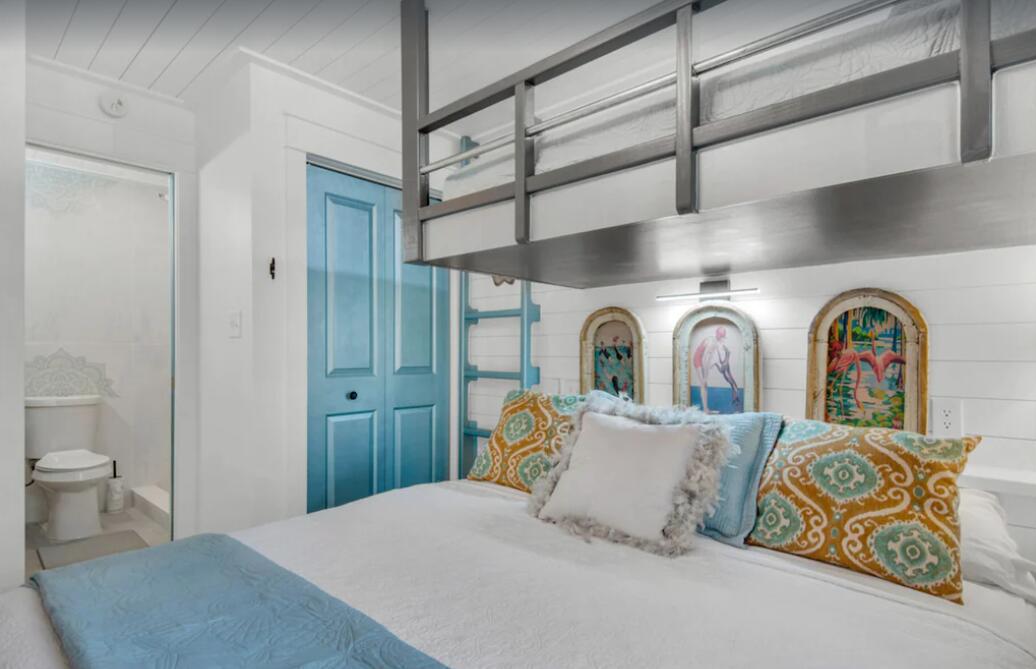 SUMMERSPELL CONDO - Residential