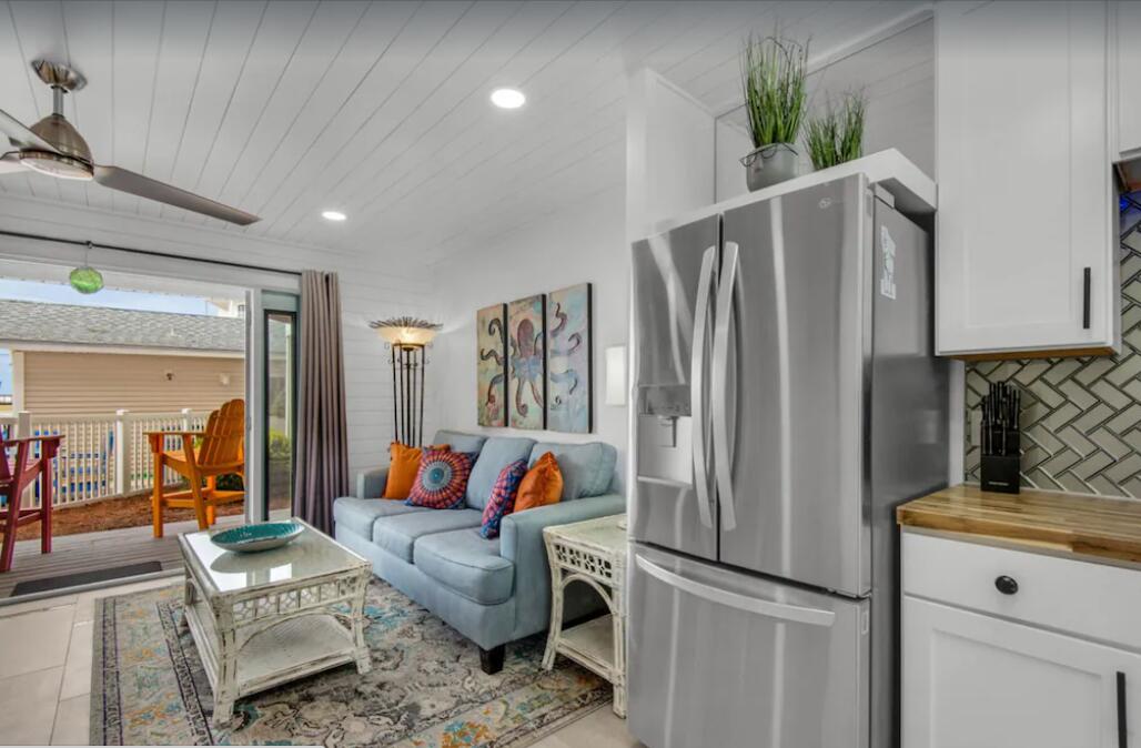 SUMMERSPELL CONDO - Residential