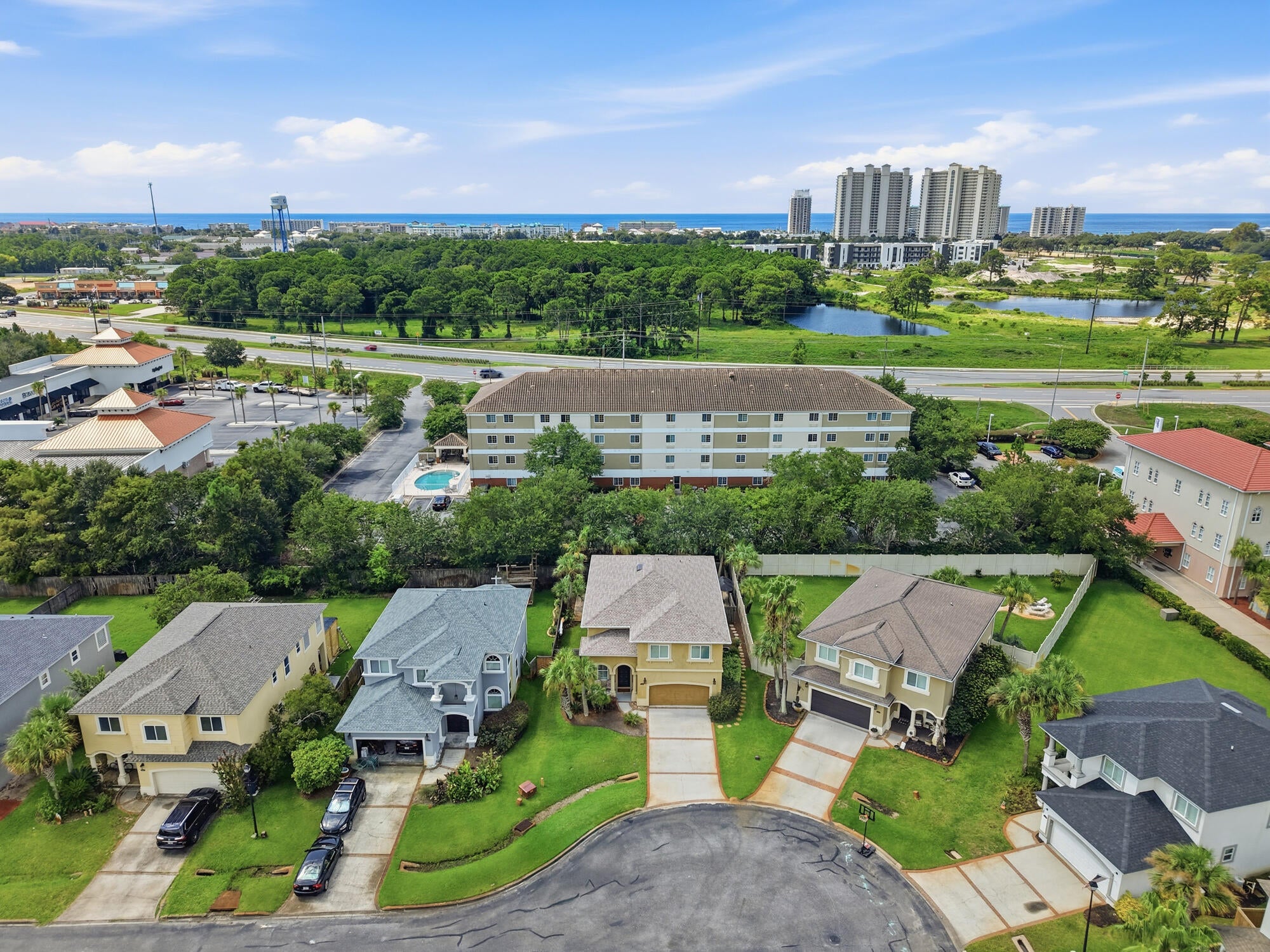 BAYWALK LANDING - Residential