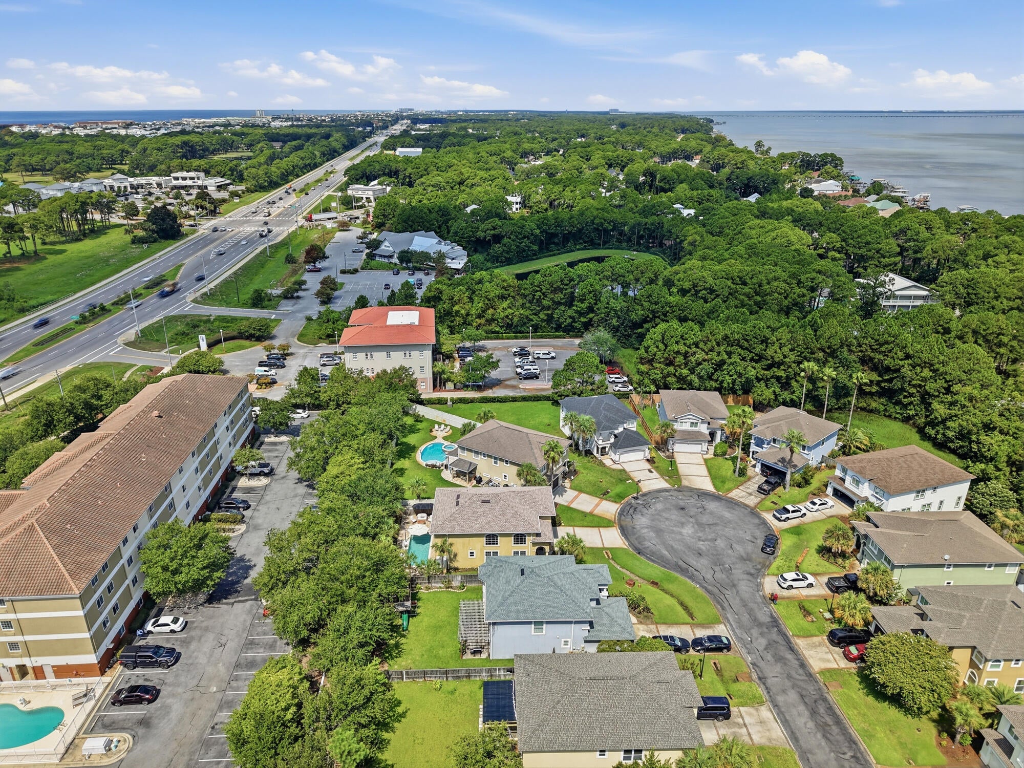 BAYWALK LANDING - Residential