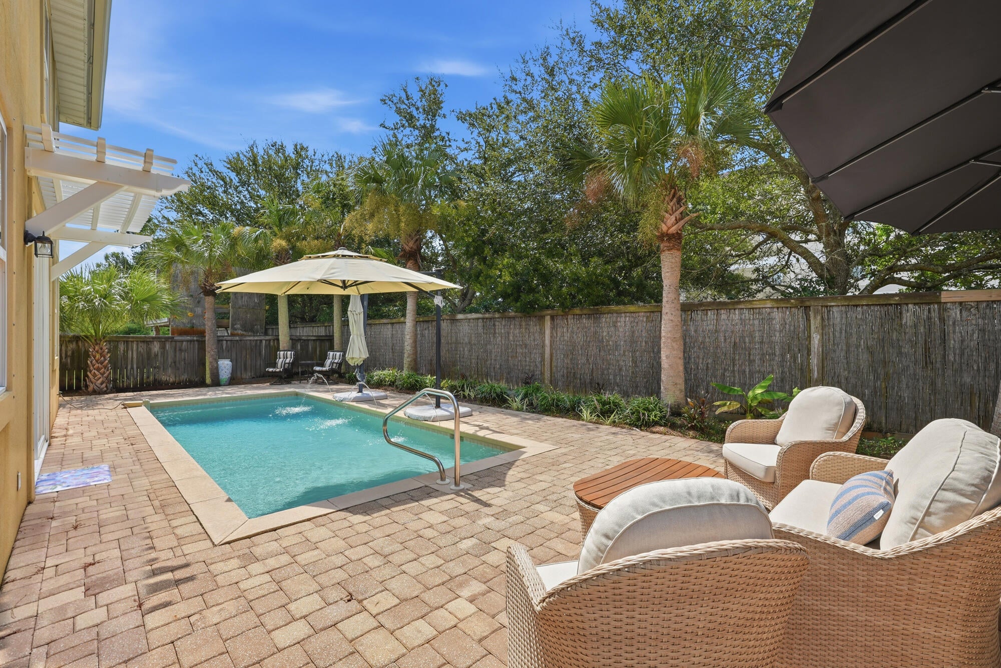 BAYWALK LANDING - Residential