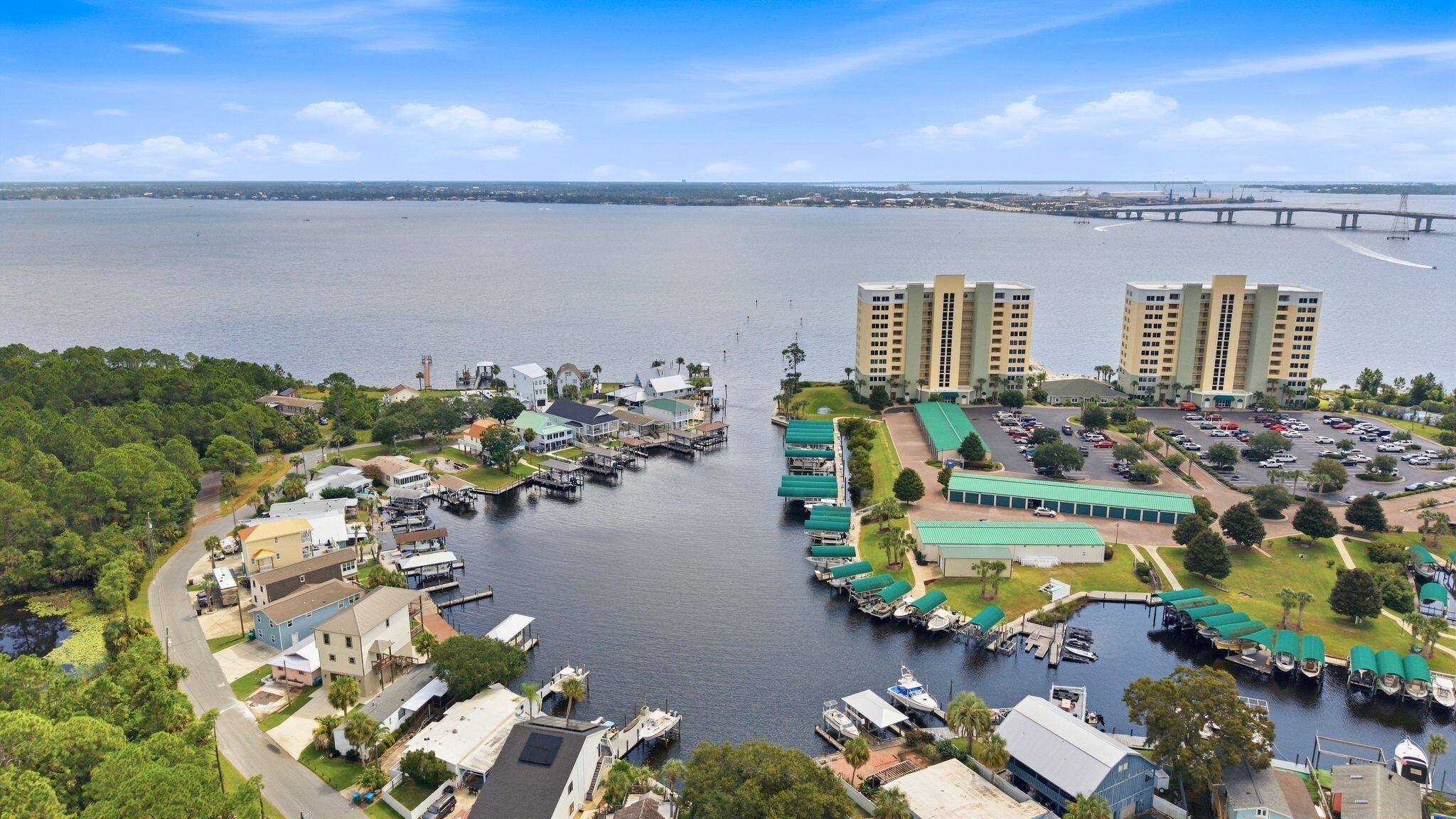 HARBOUR TOWNE - Residential