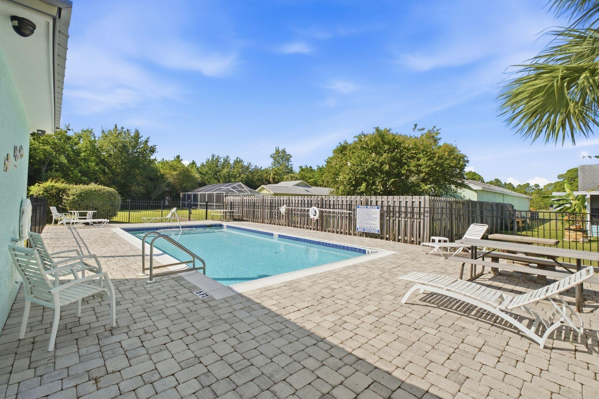 HARBOUR TOWNE - Residential