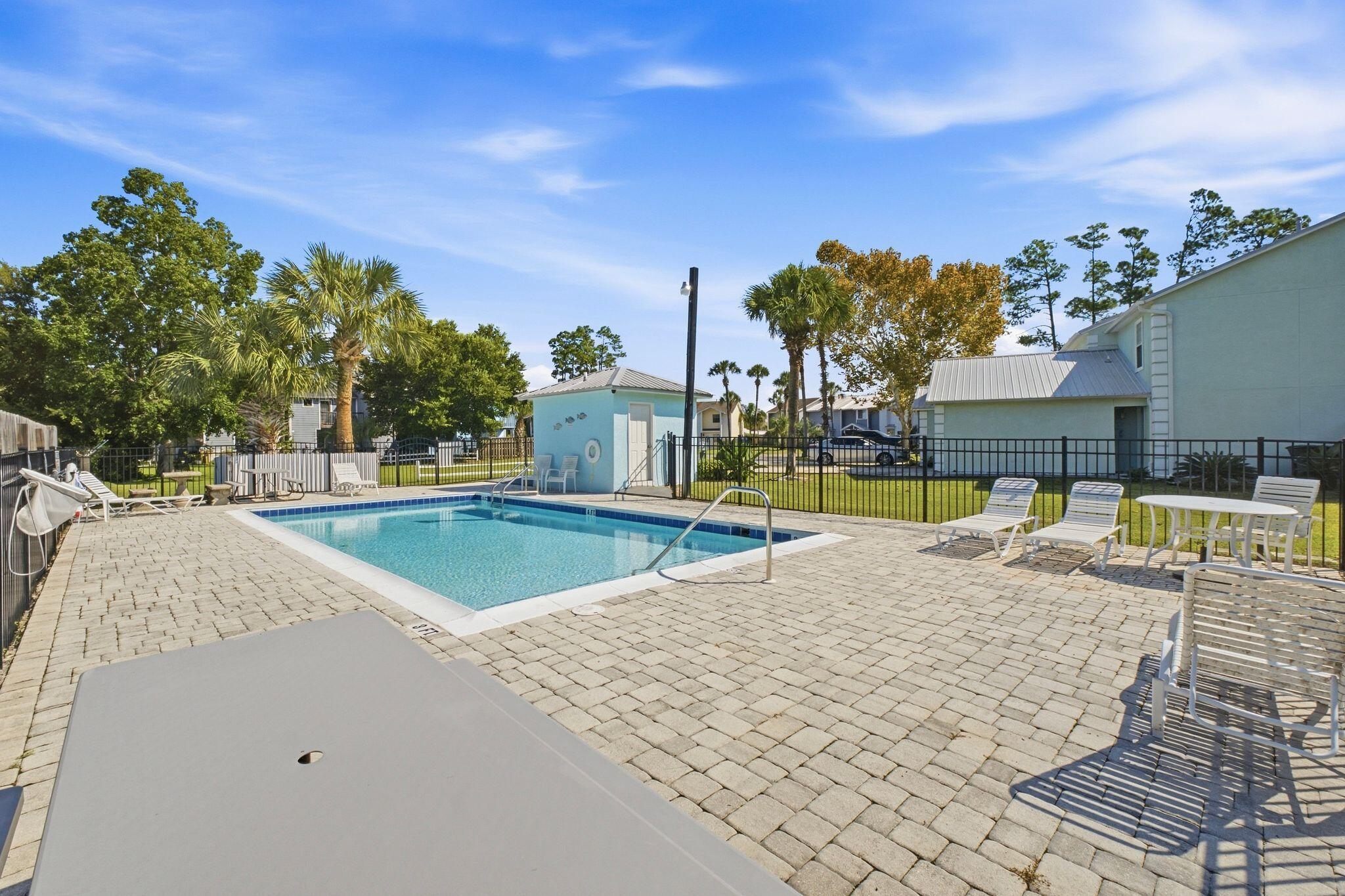HARBOUR TOWNE - Residential