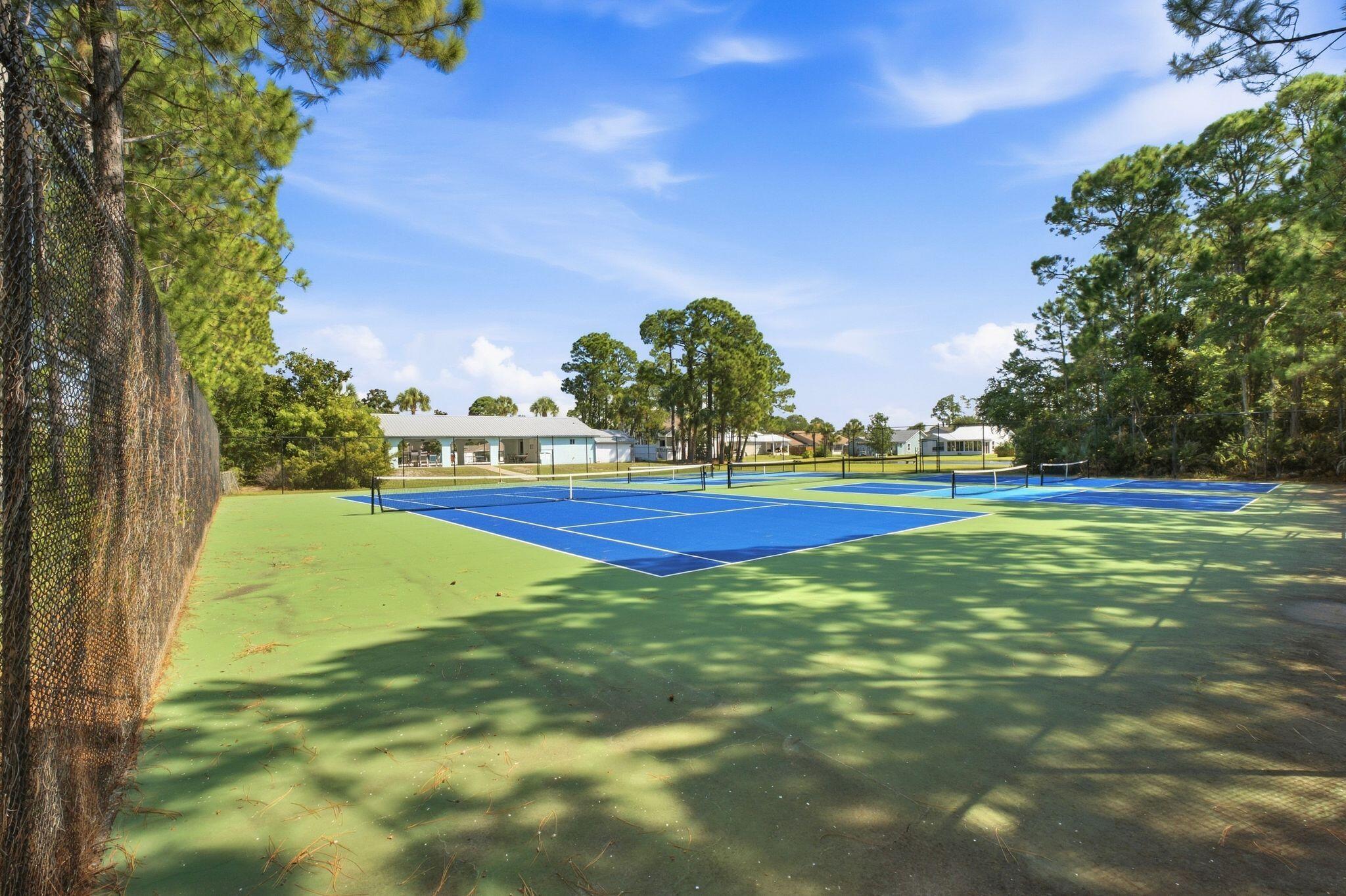 HARBOUR TOWNE - Residential
