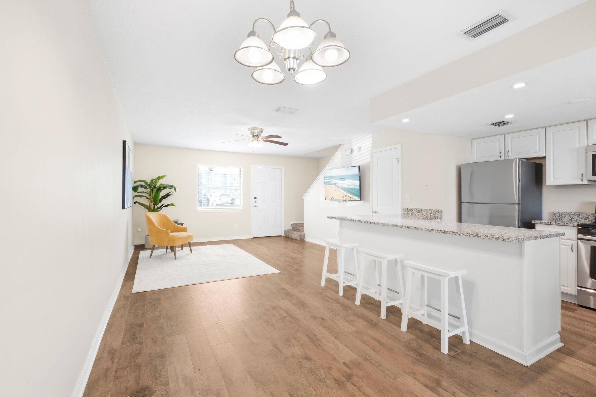 HARBOUR TOWNE - Residential