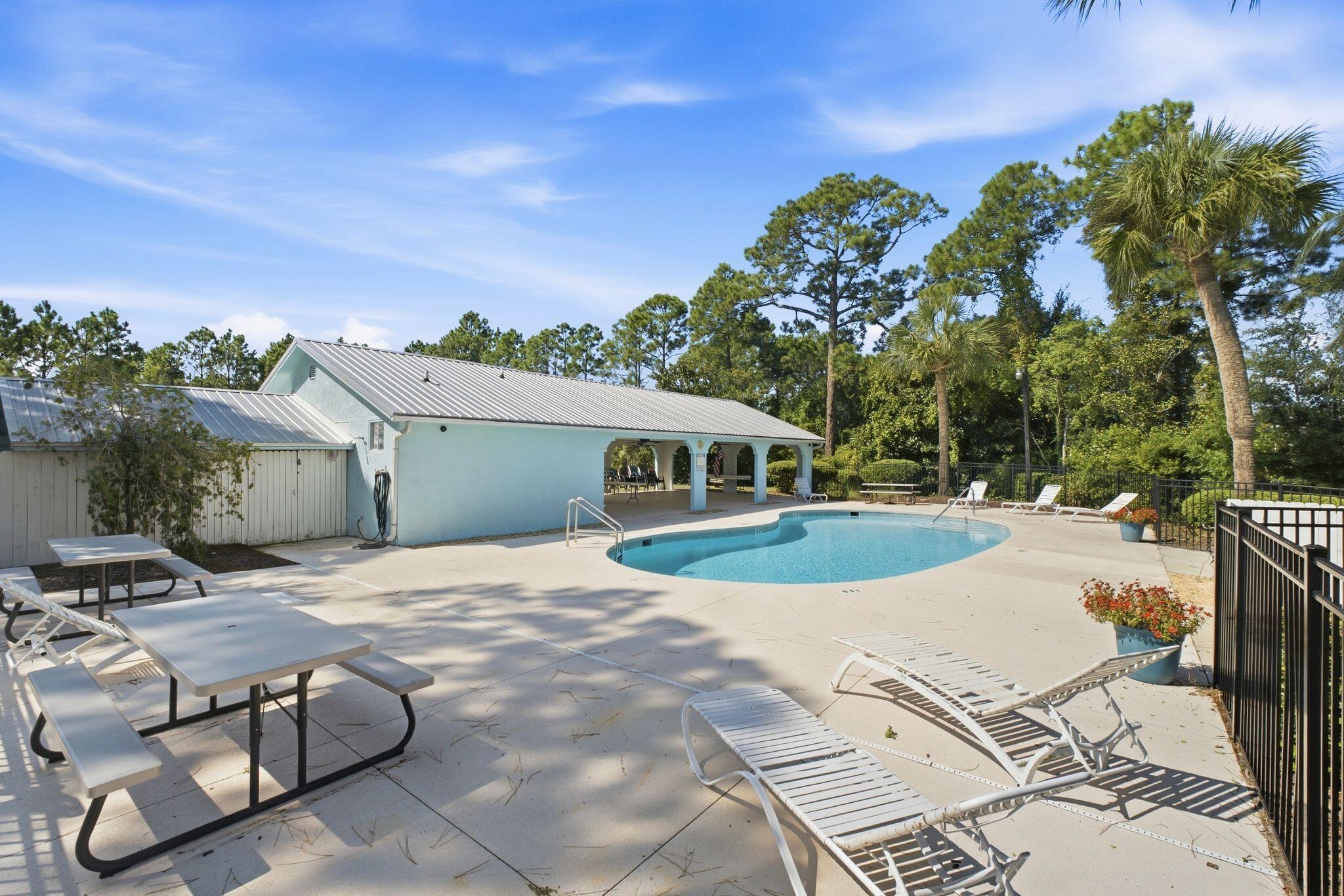 HARBOUR TOWNE - Residential