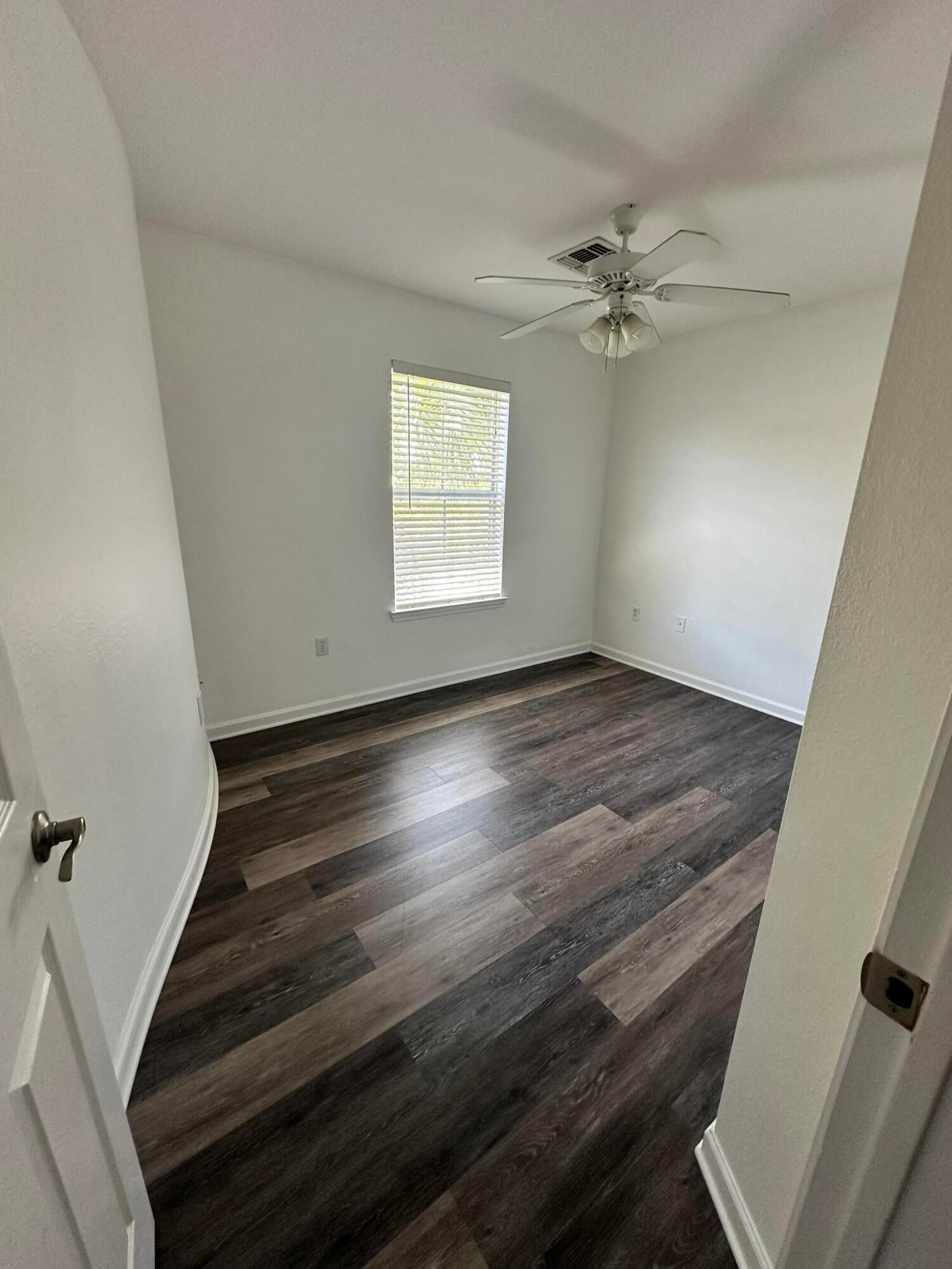 EAGLE BAY PH II - Residential Lease