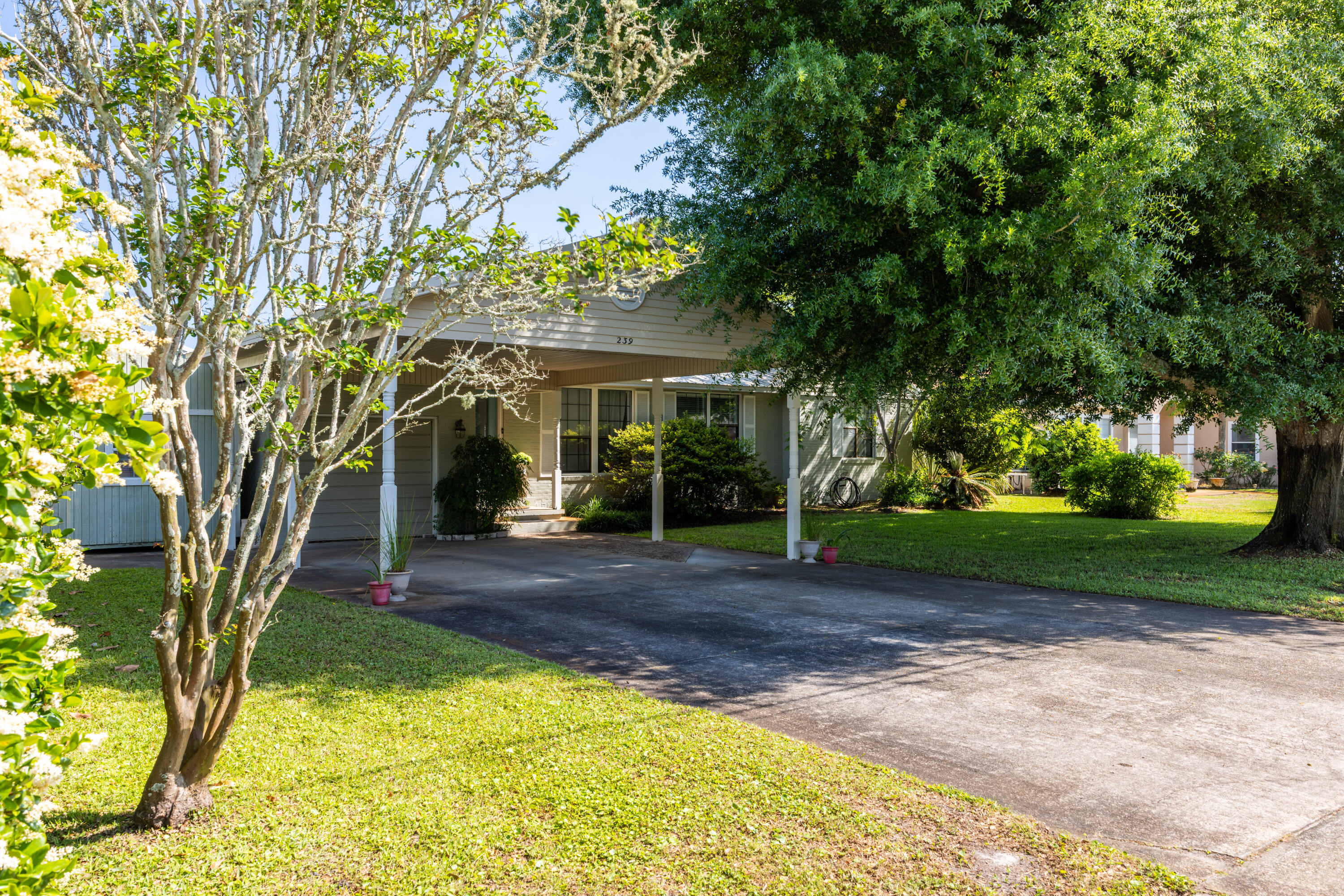 GARNIERS BEACH - Residential
