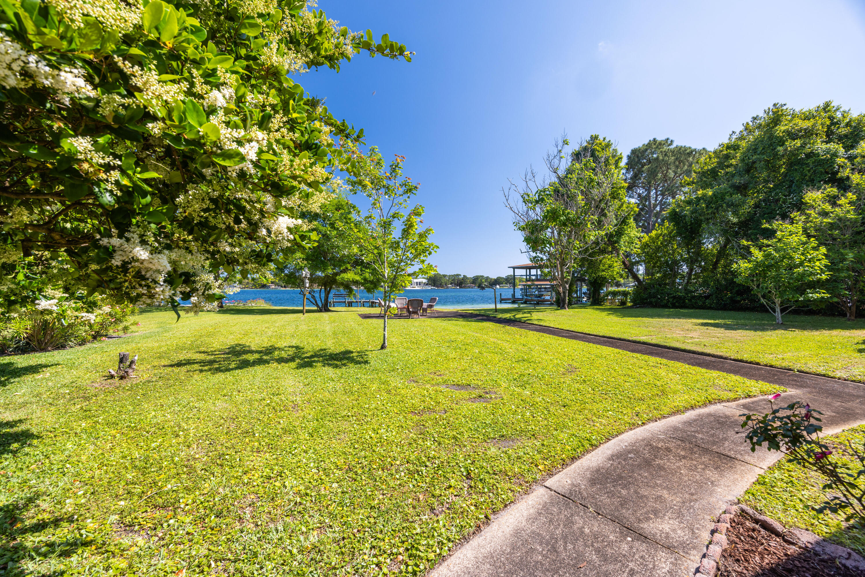 GARNIERS BEACH - Residential