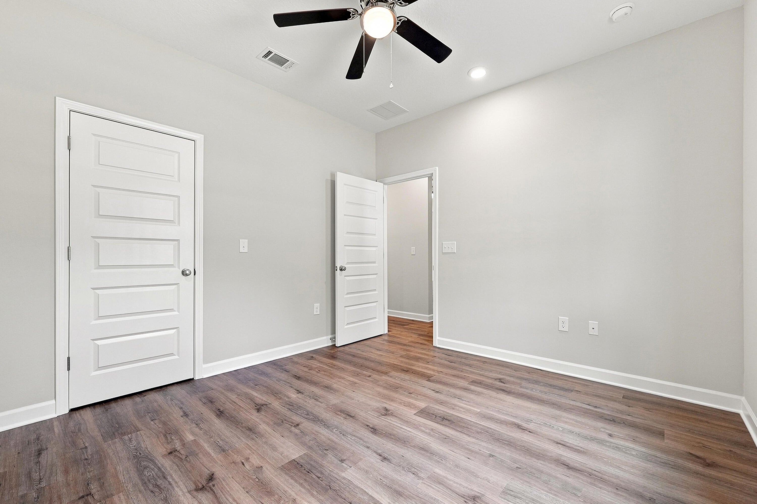 FOXWOOD ESTATES 1 - Residential